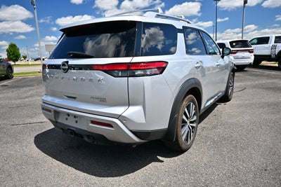2022 Nissan Pathfinder Platinum