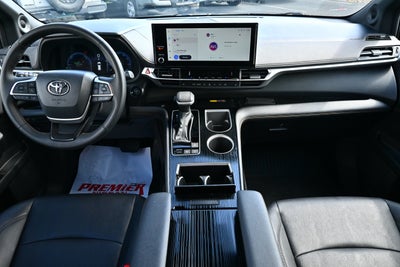 2025 Toyota Sienna XSE