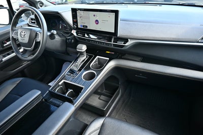 2025 Toyota Sienna XSE