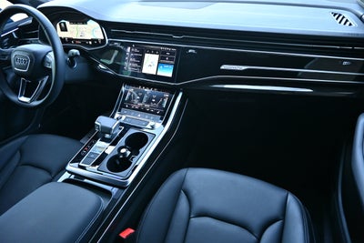 2026 Audi Q7 Premium
