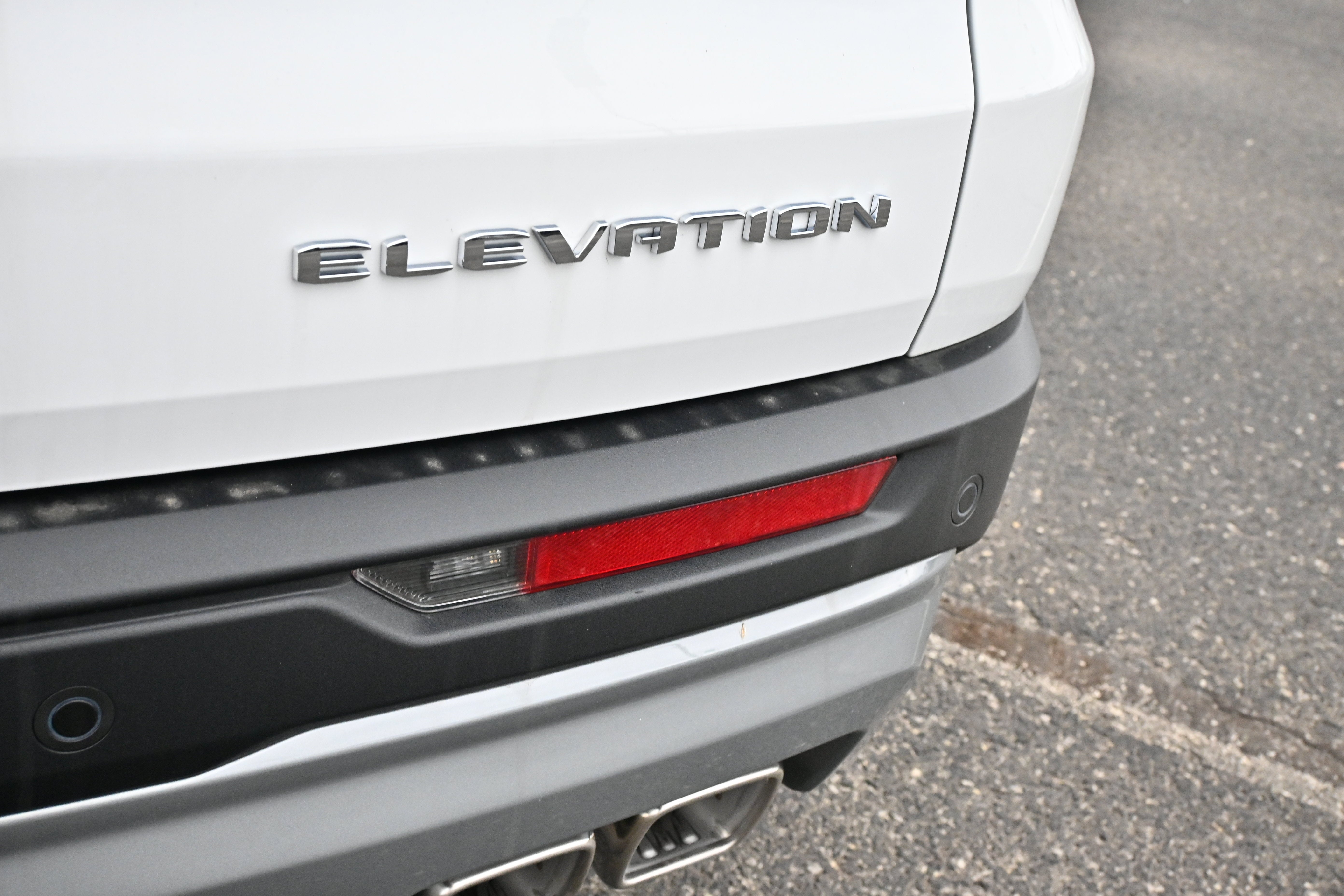 2027 GMC Acadia Elevation