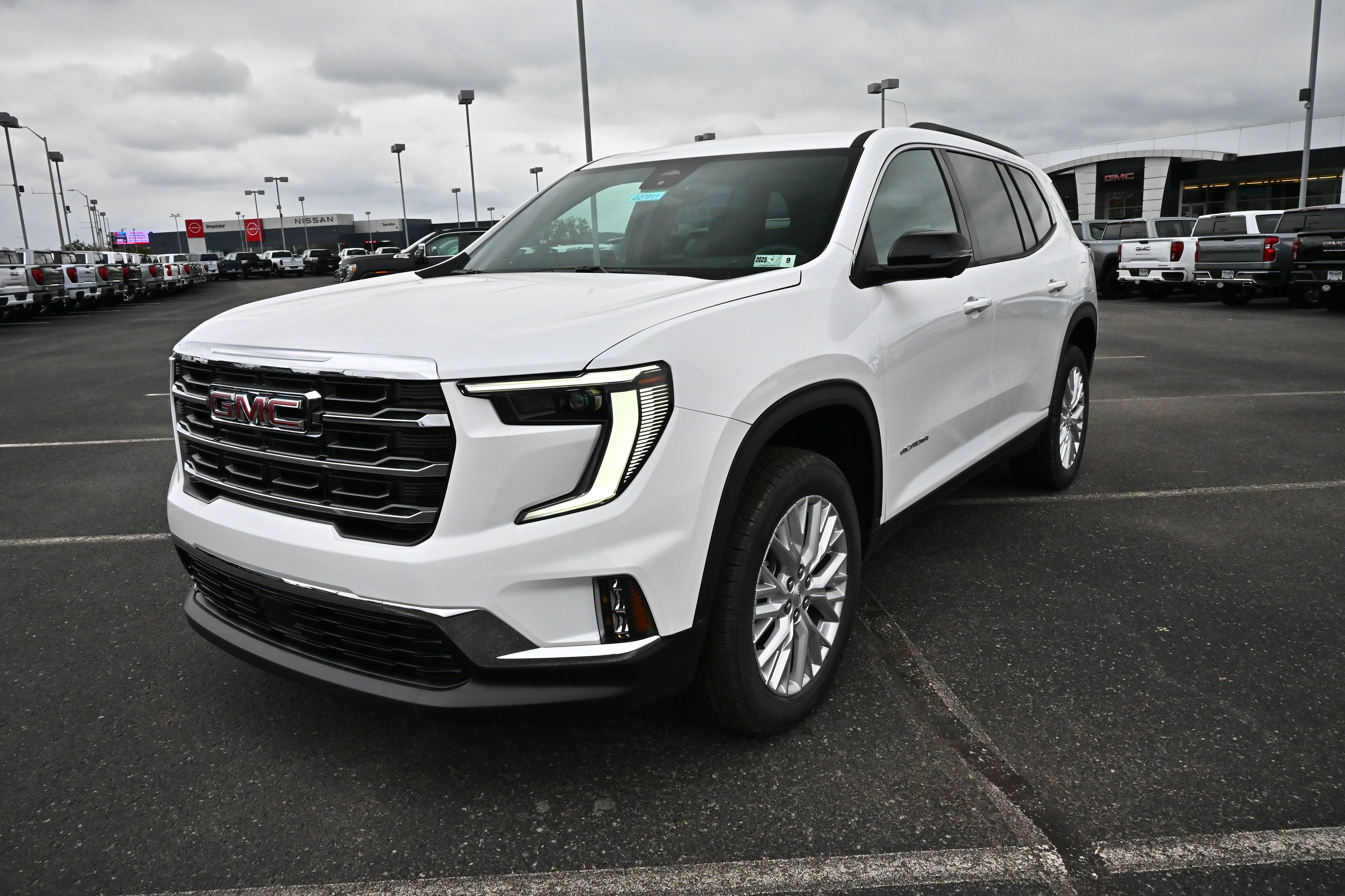 2027 GMC Acadia Elevation