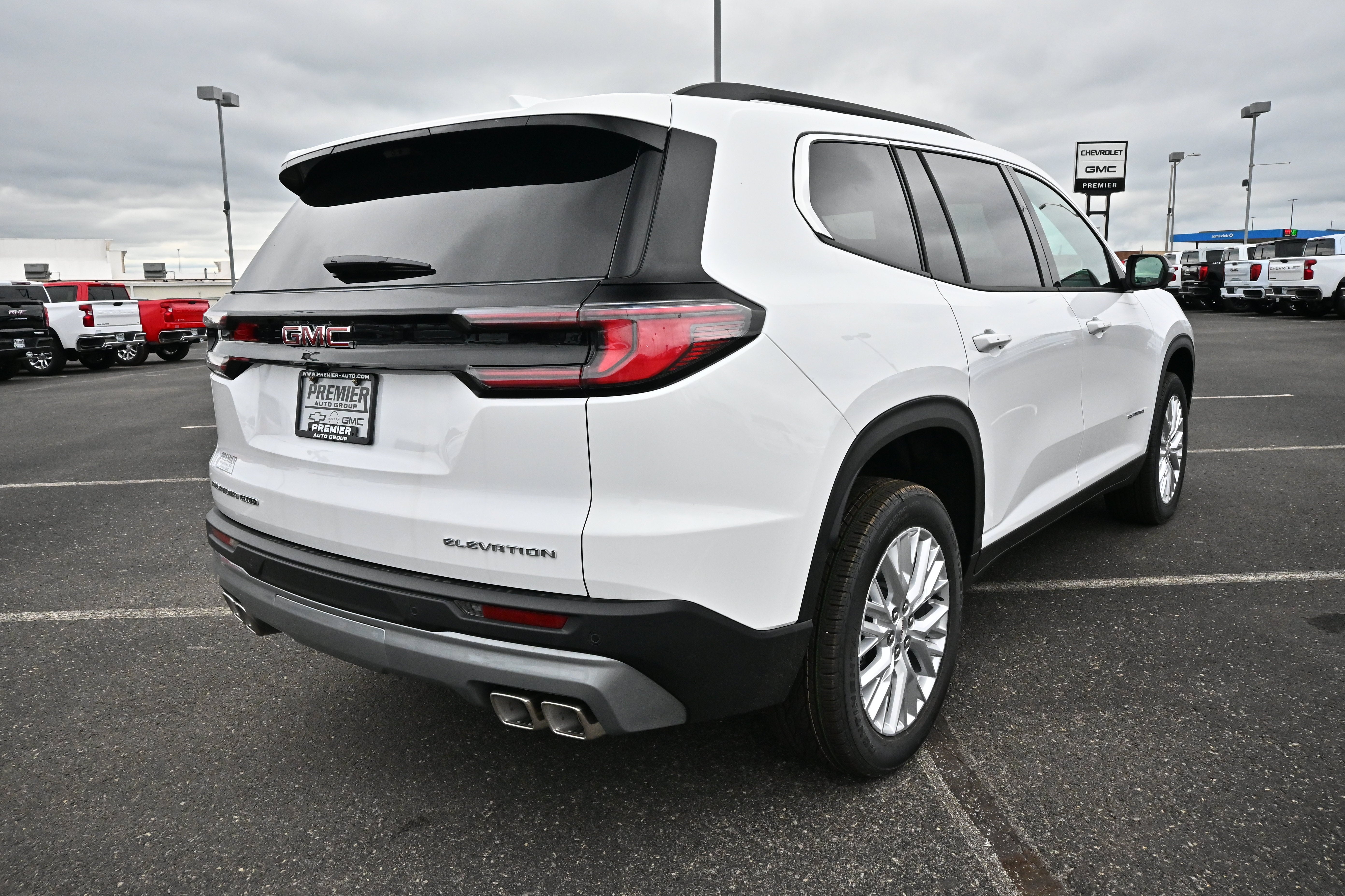 2027 GMC Acadia Elevation