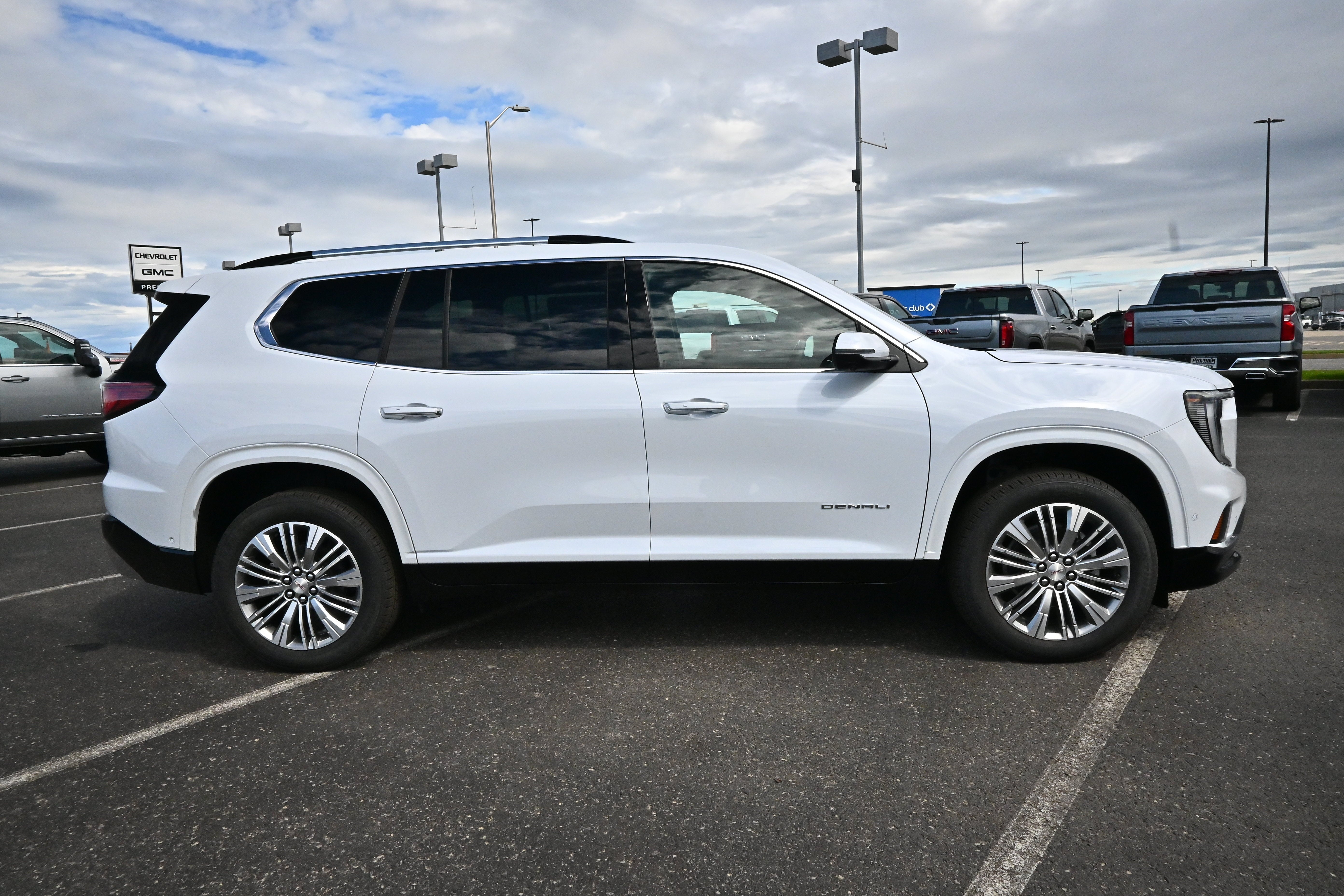 2027 GMC Acadia Denali