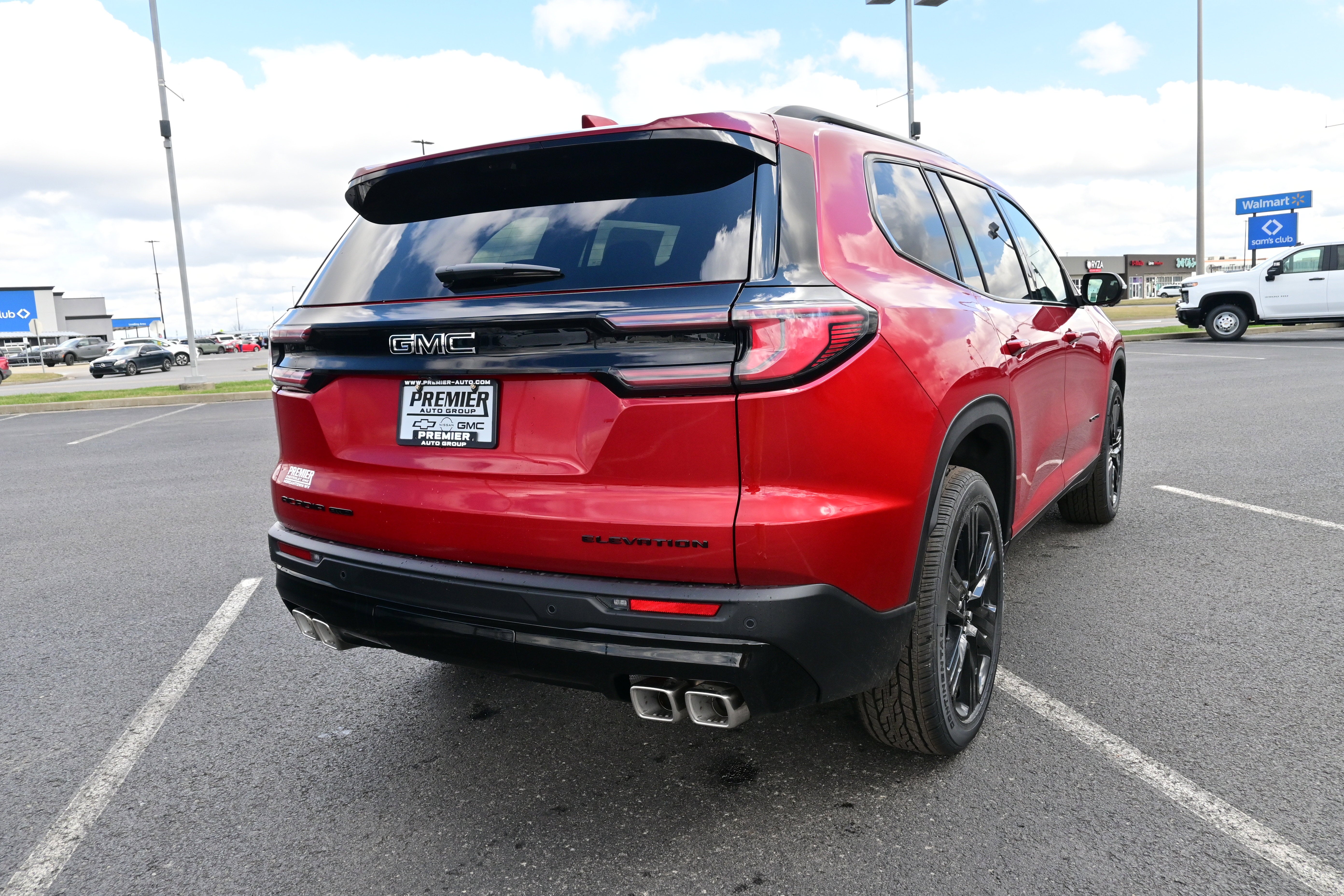 2026 GMC Acadia Elevation