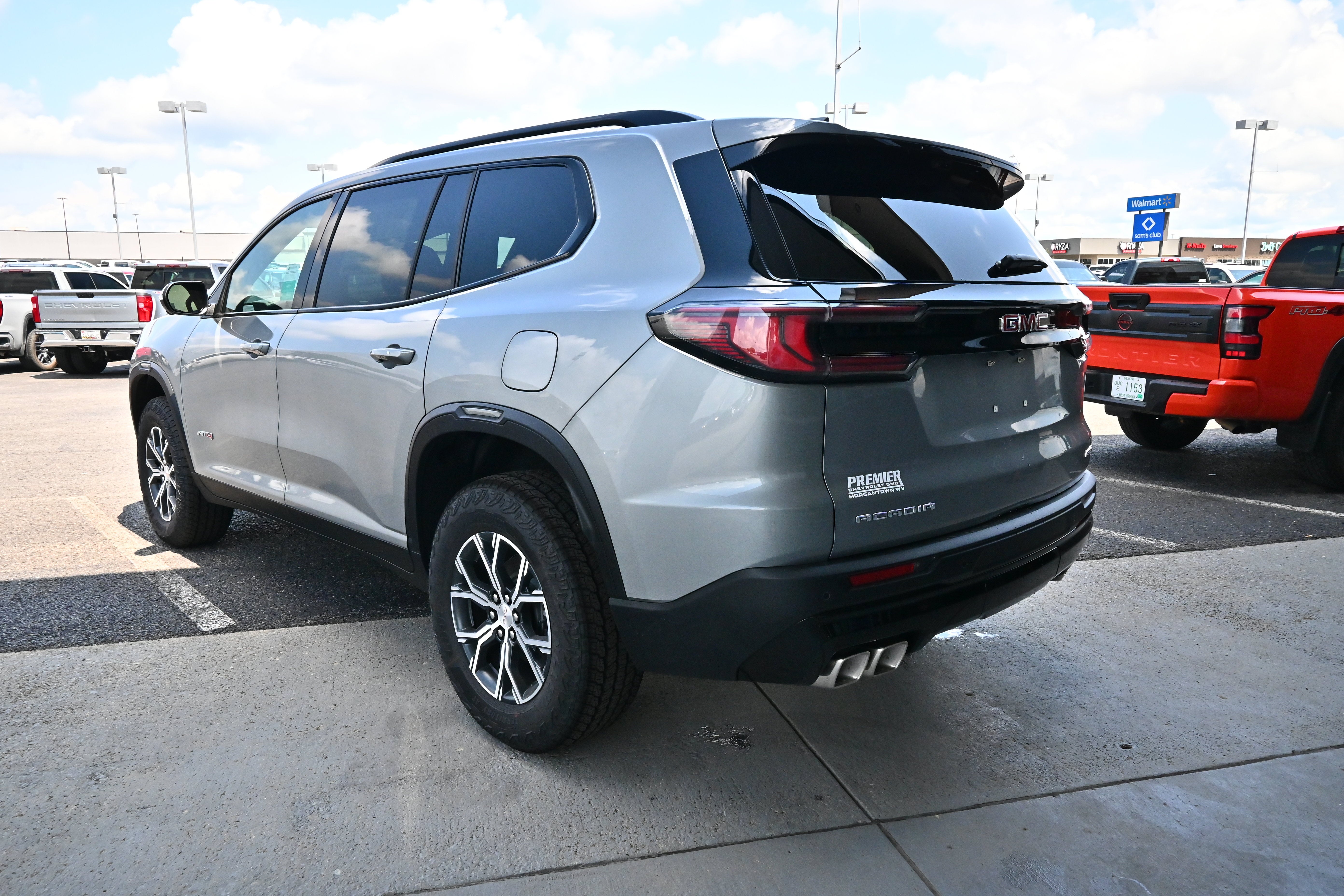 2026 GMC Acadia AT4
