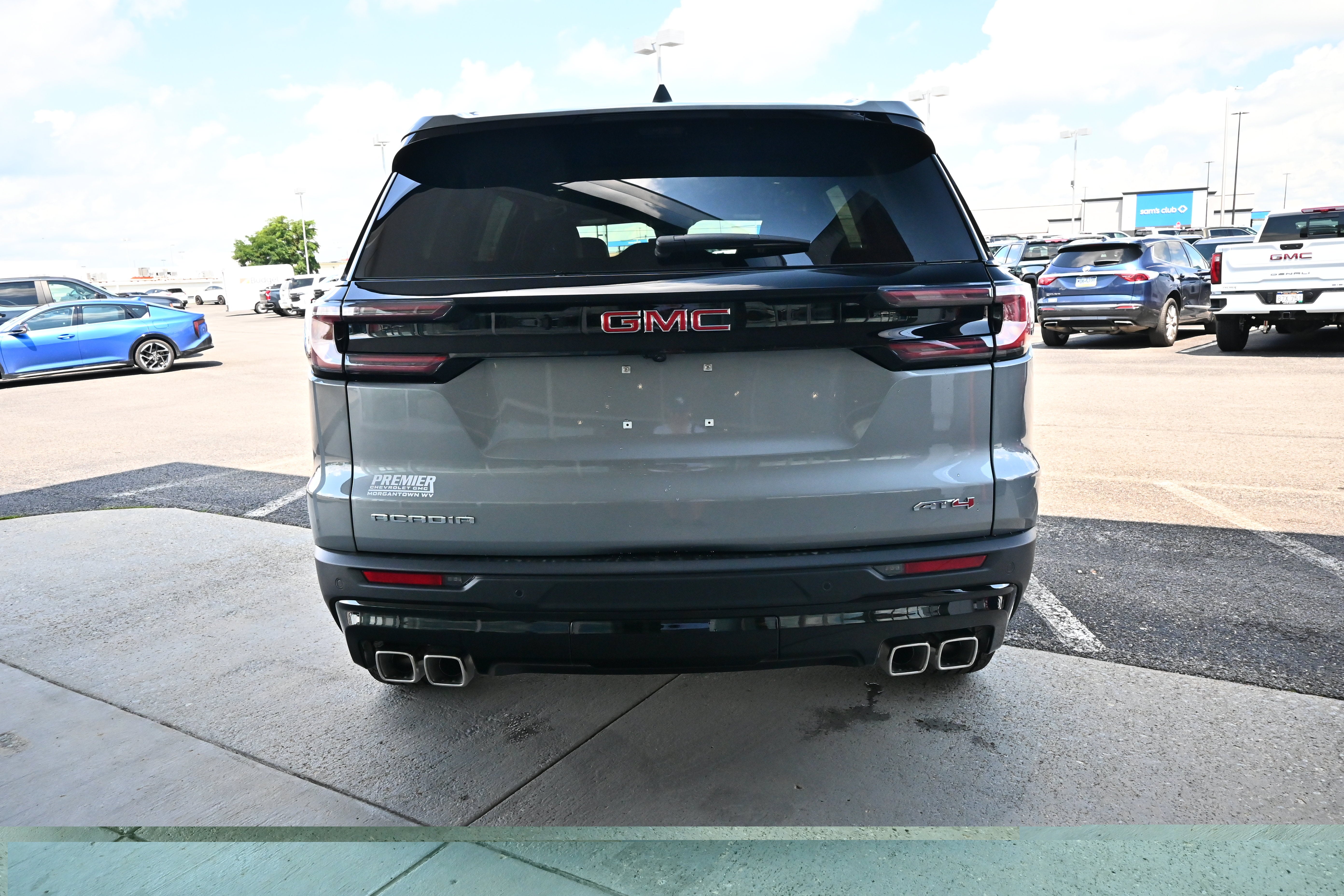 2026 GMC Acadia AT4