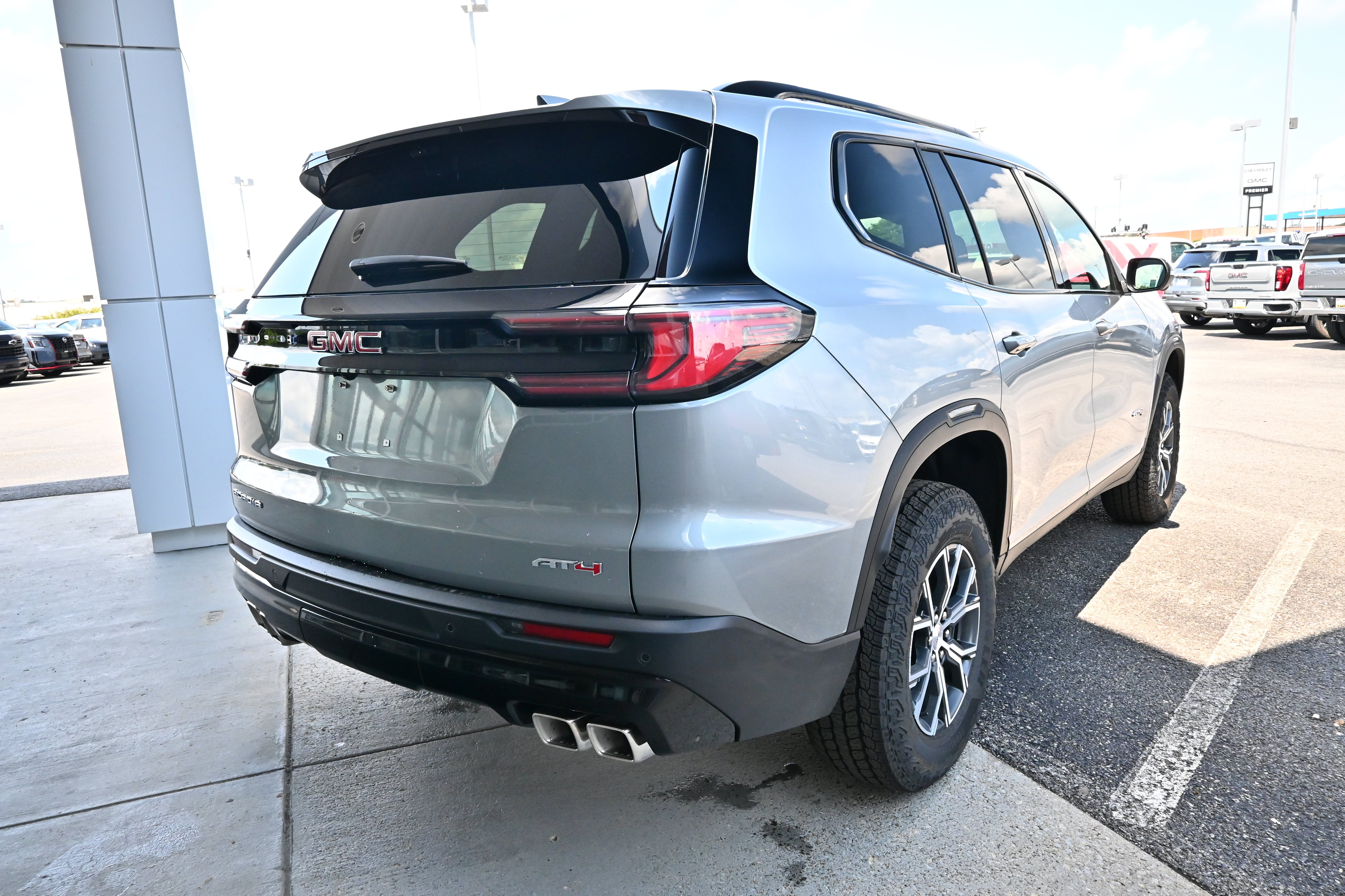 2026 GMC Acadia AT4