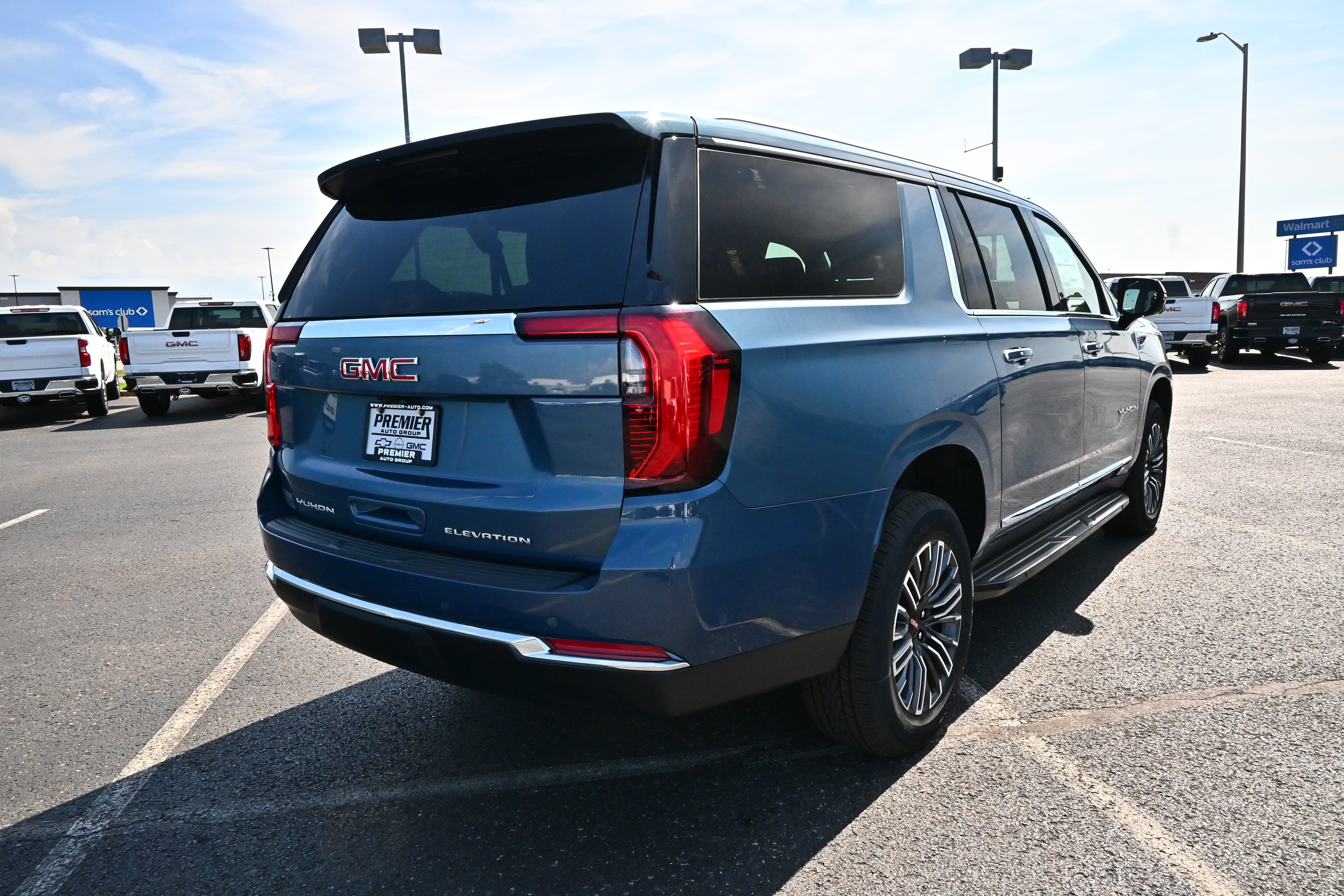 2026 GMC Yukon XL Elevation