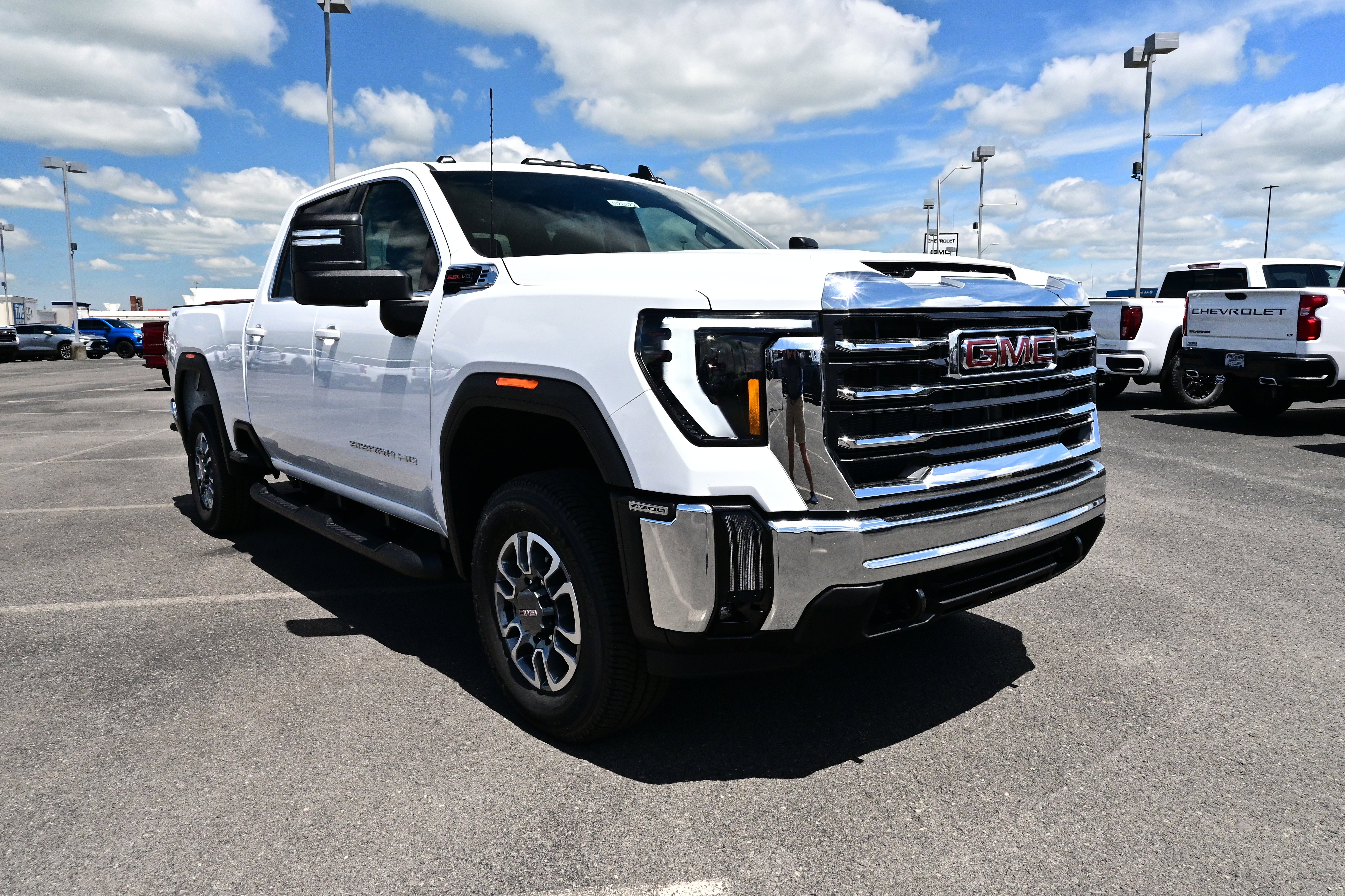 2026 GMC Sierra 2500 HD SLE