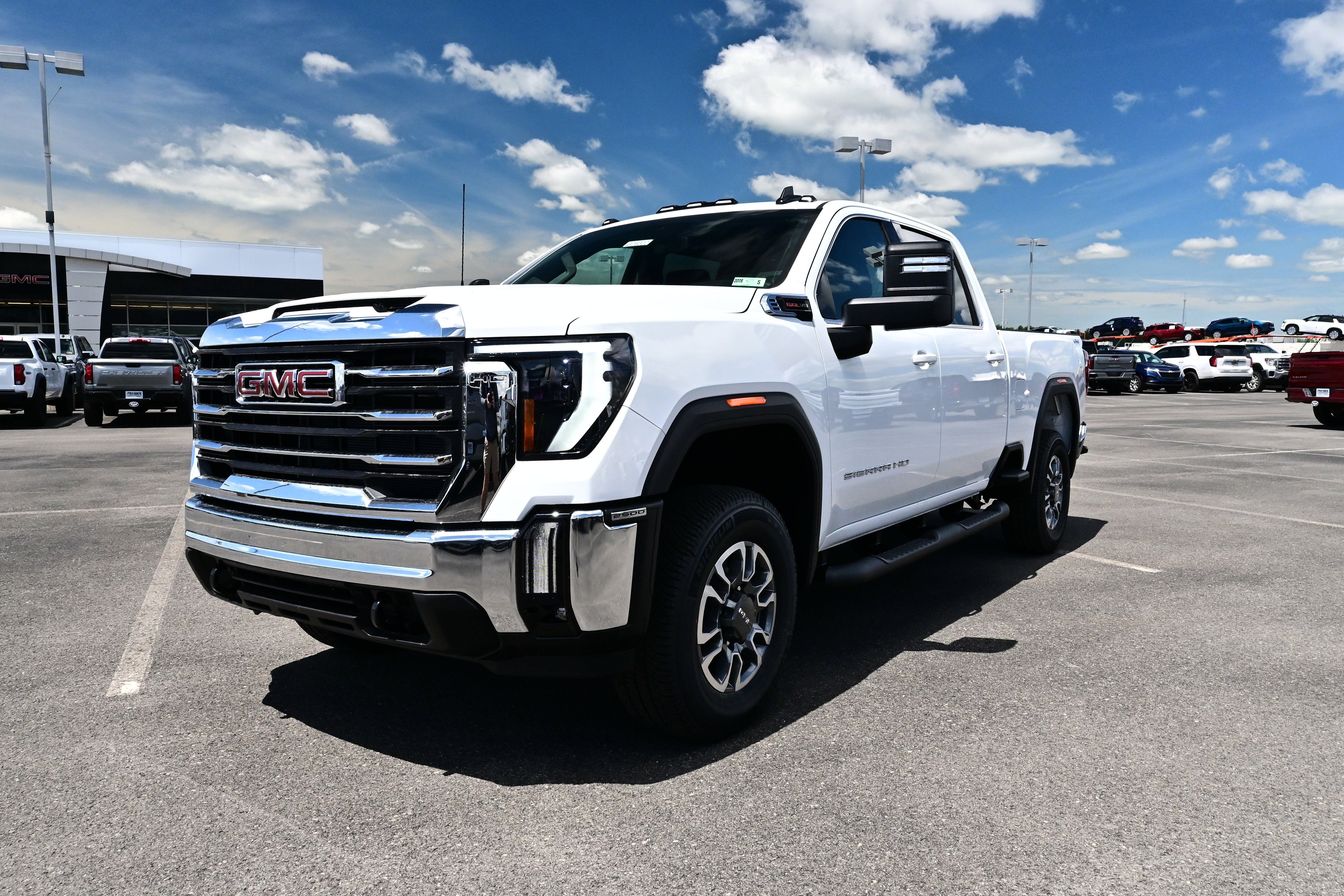 2026 GMC Sierra 2500 HD SLE