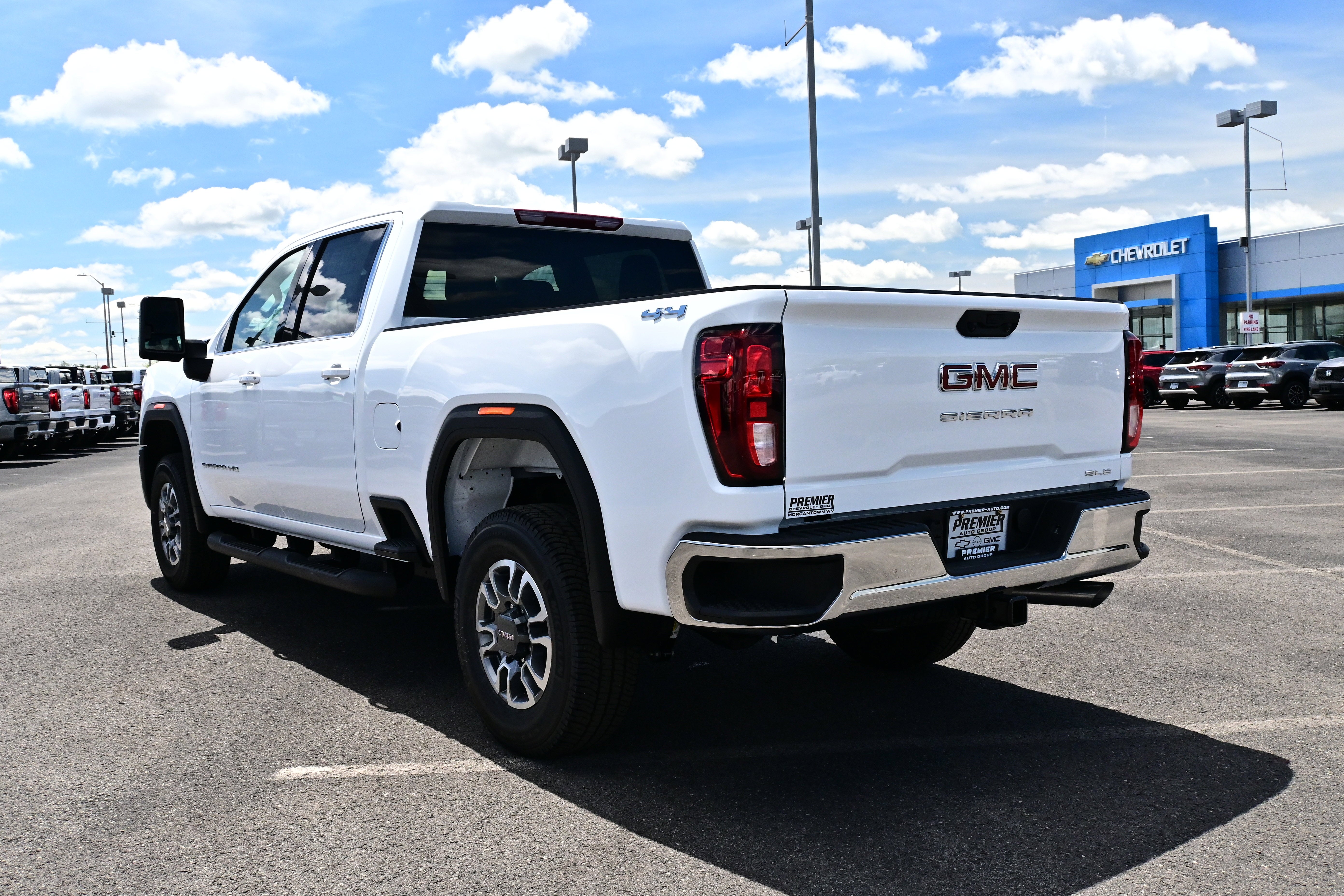 2026 GMC Sierra 2500 HD SLE