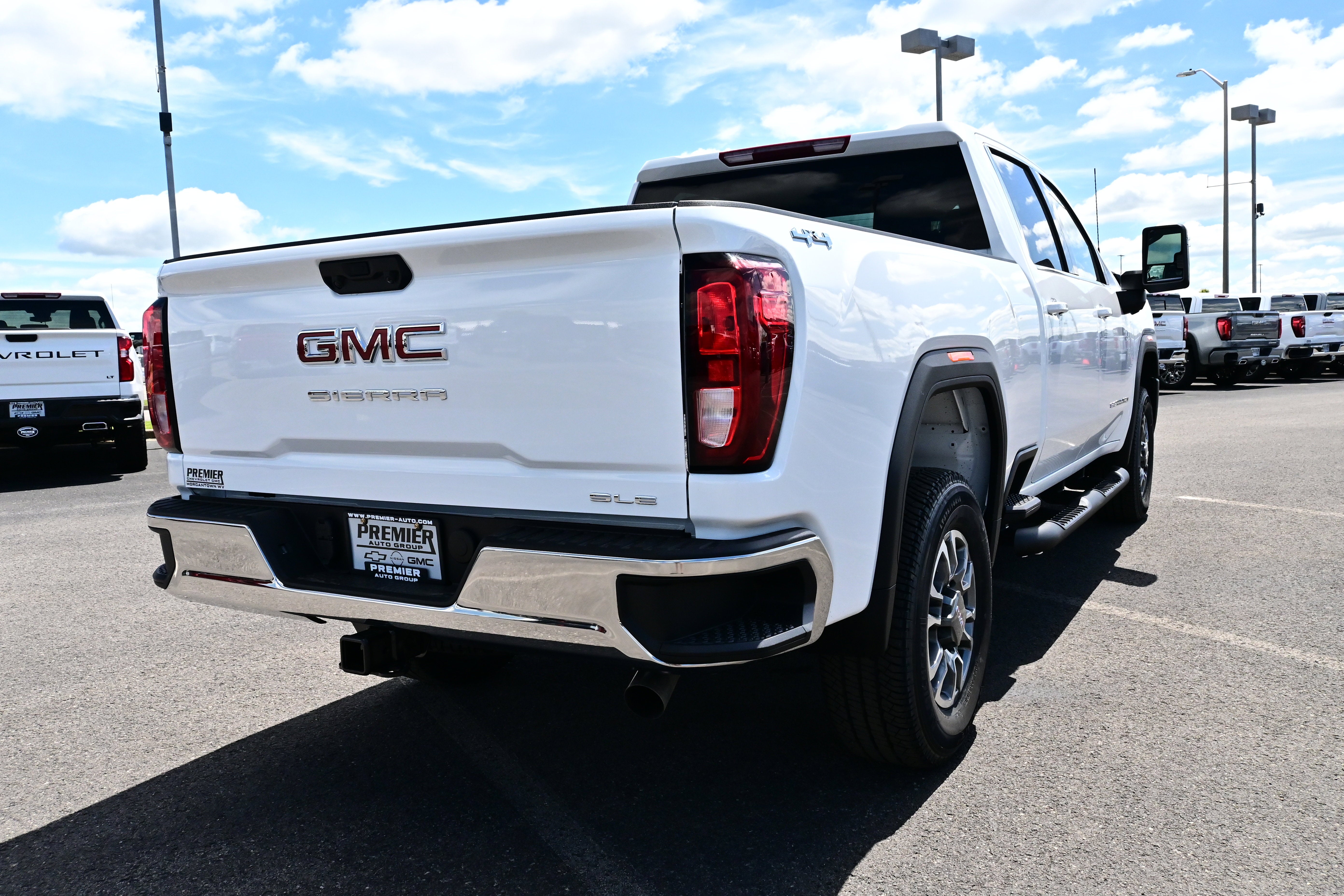 2026 GMC Sierra 2500 HD SLE