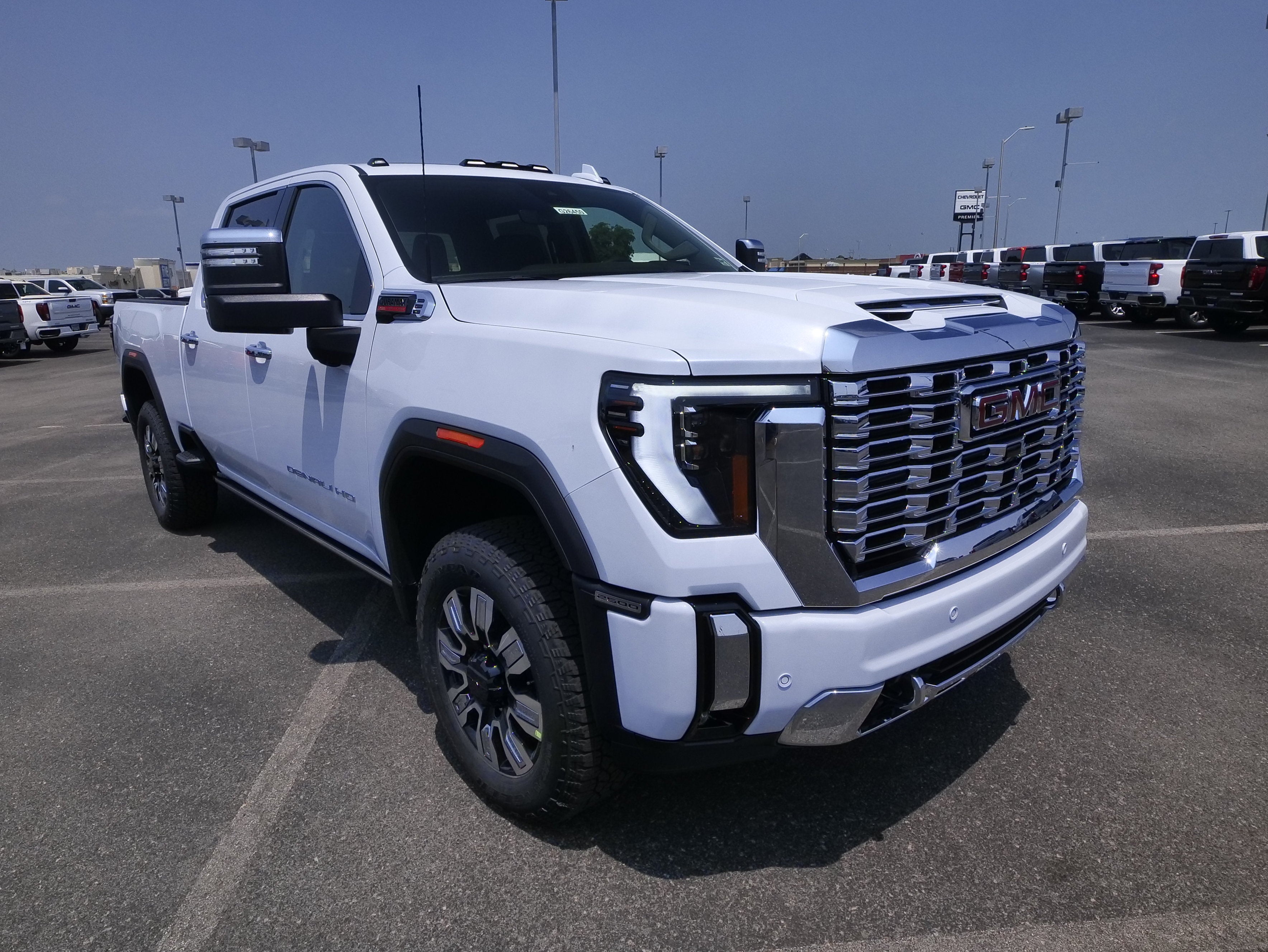 2026 GMC Sierra 2500 HD Denali