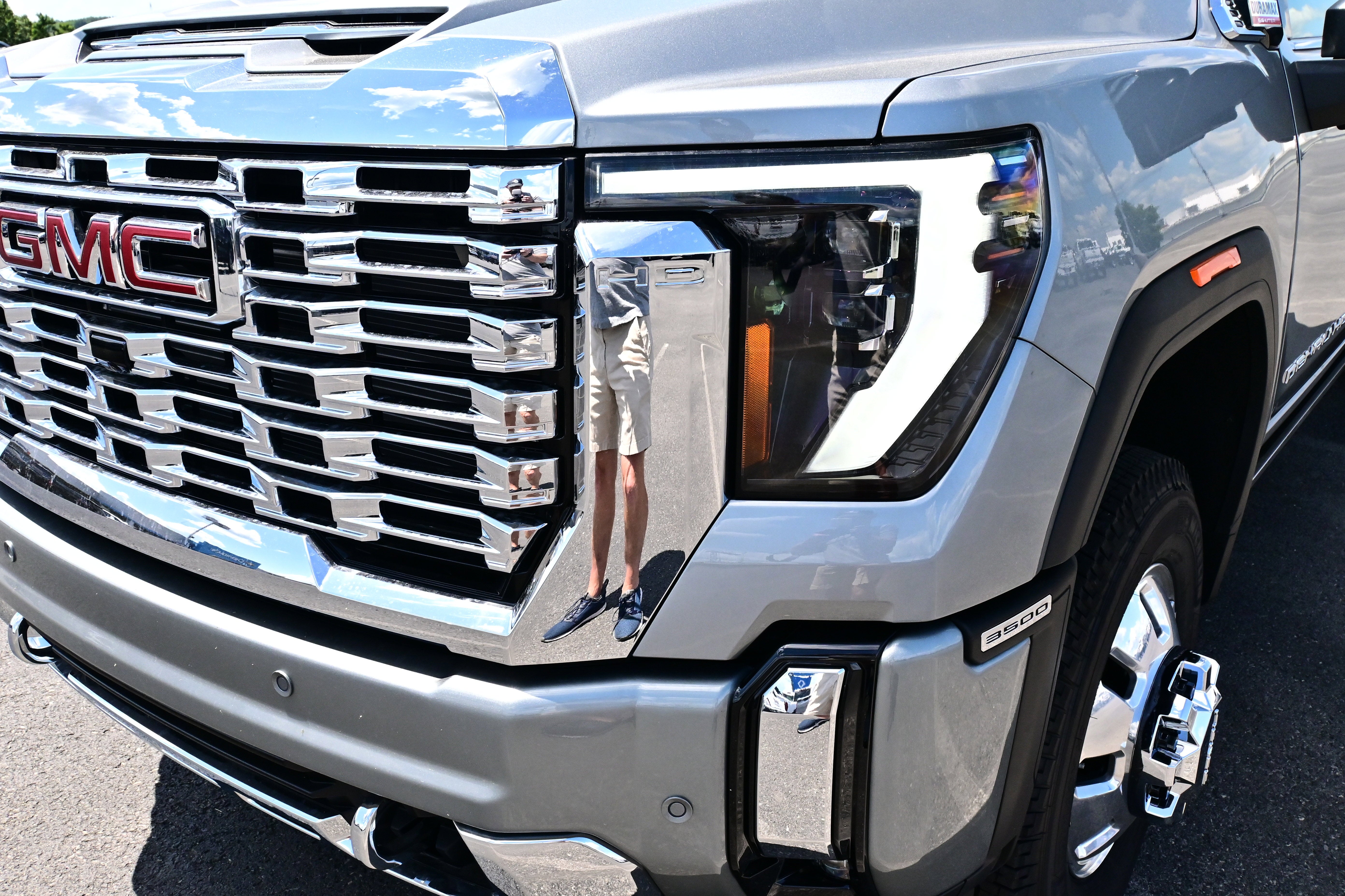 2026 GMC Sierra 3500 HD Denali DRW