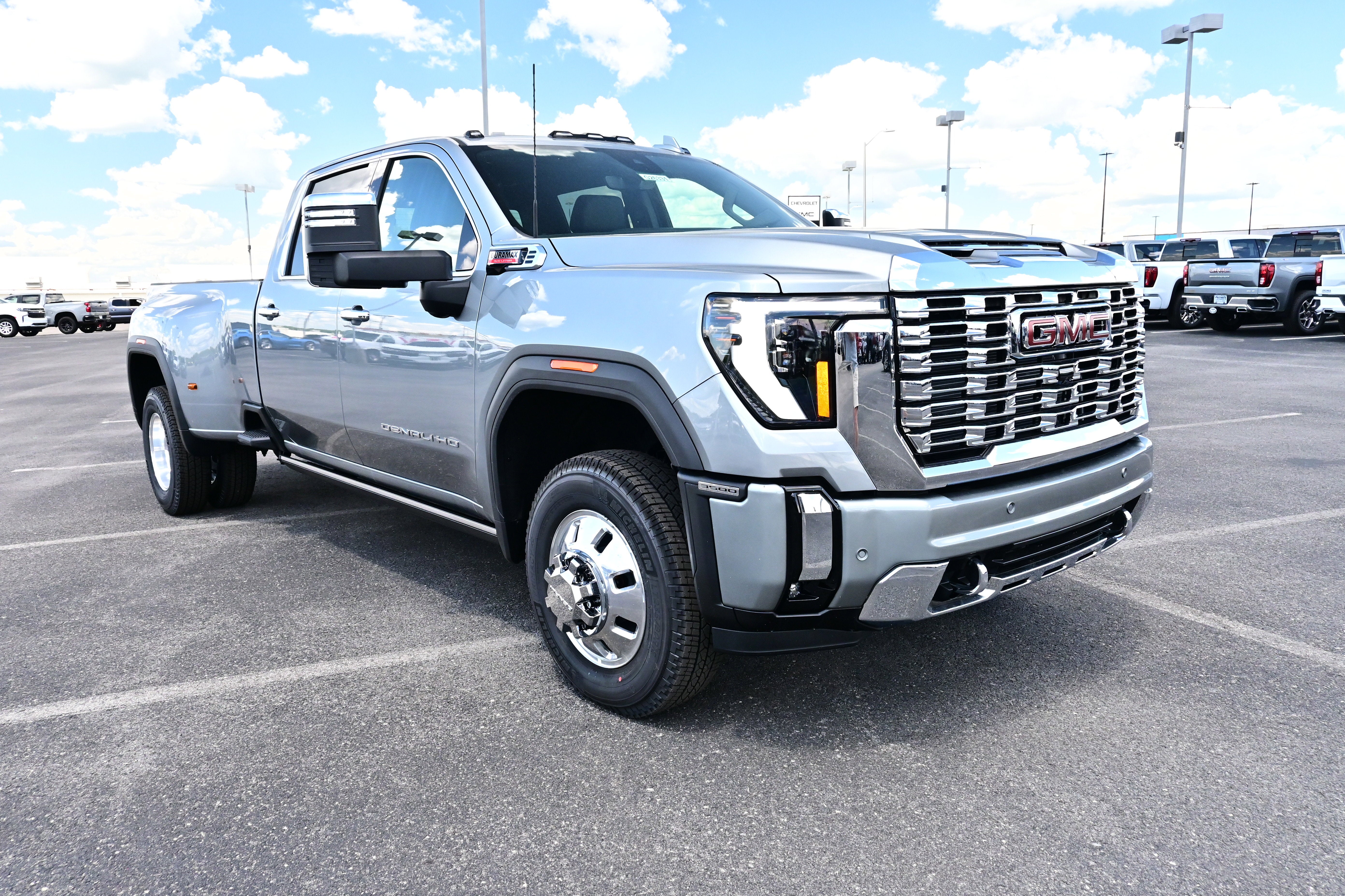 2026 GMC Sierra 3500 HD Denali DRW