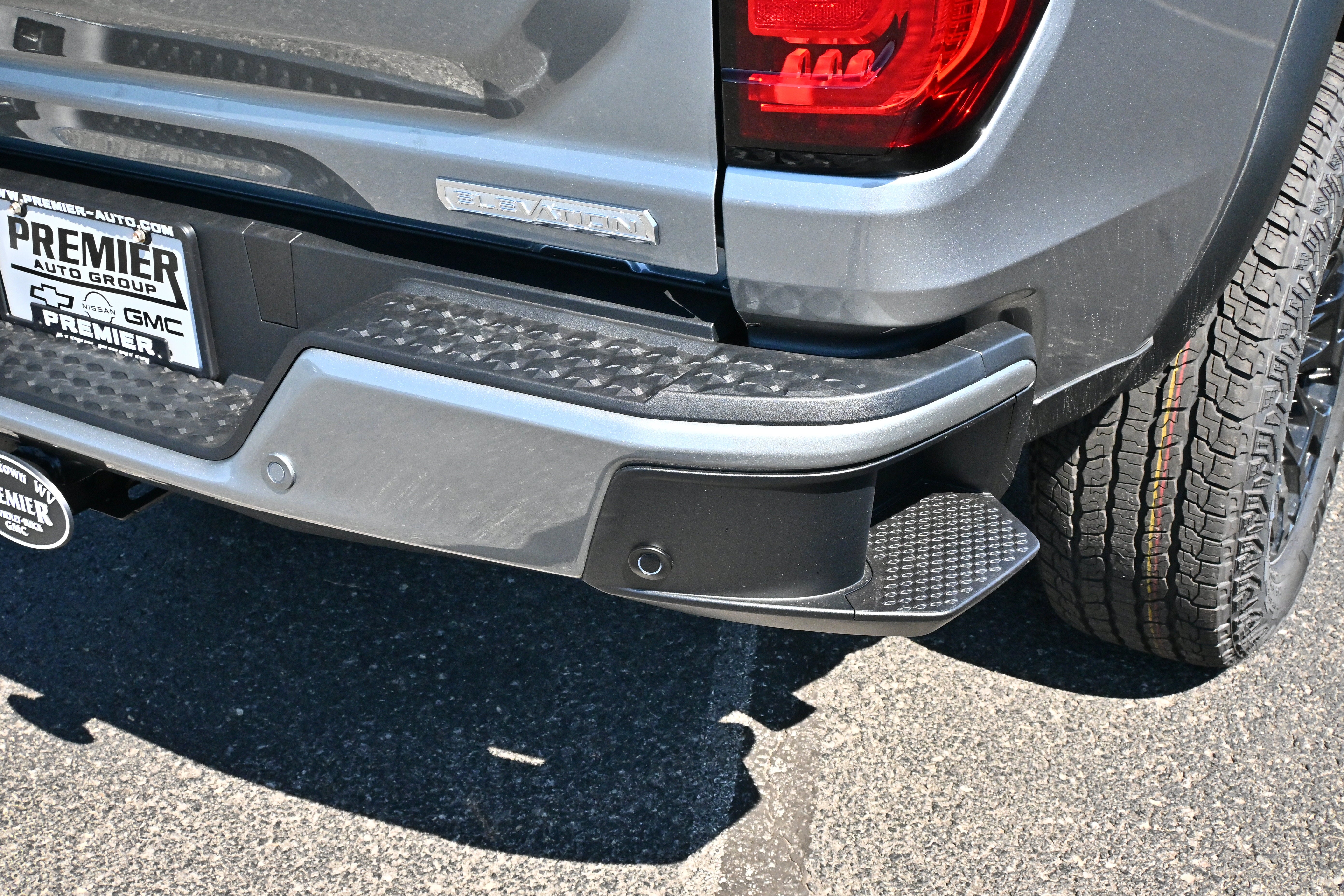 2026 GMC Canyon Elevation