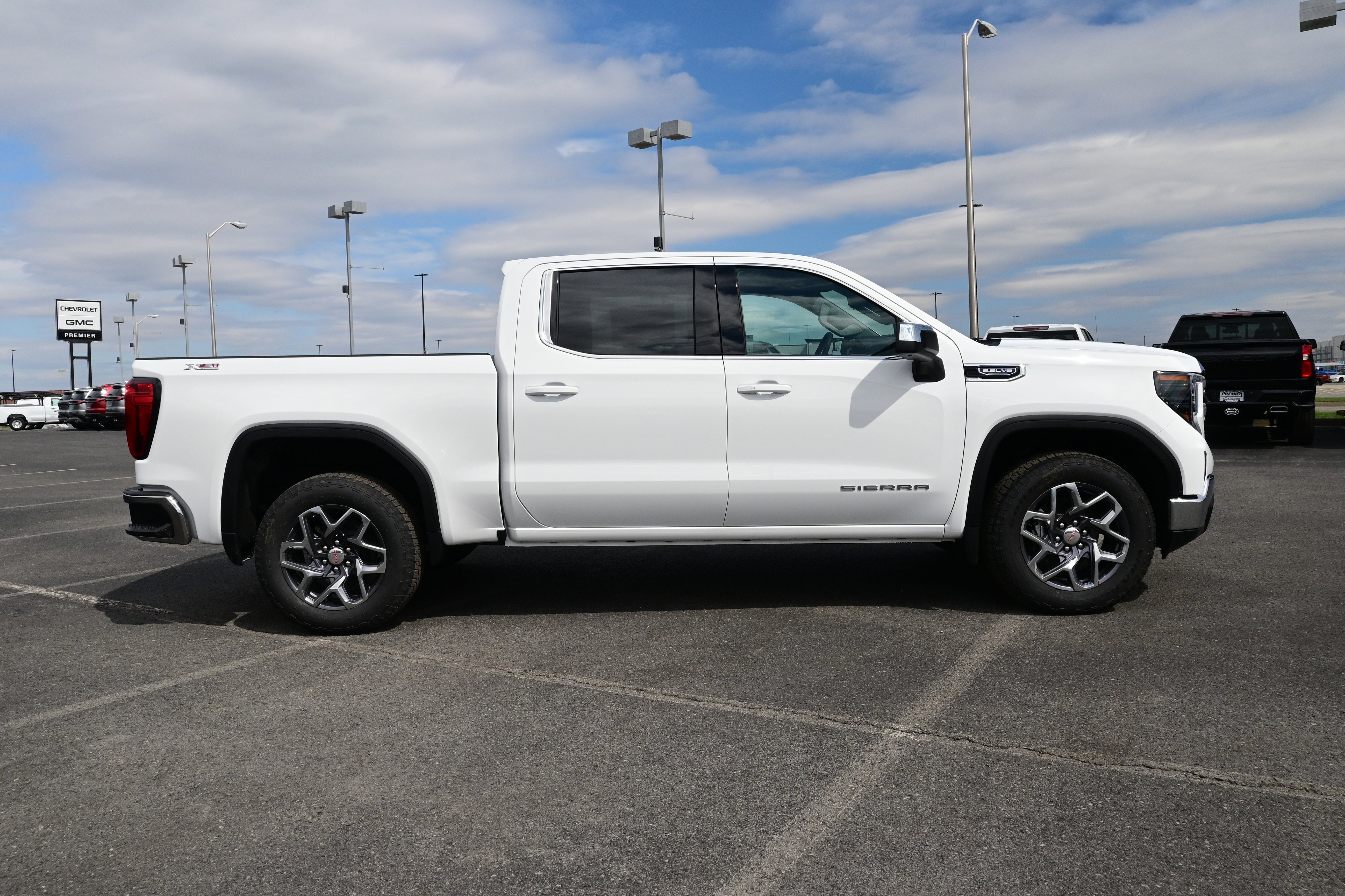 2026 GMC Sierra 1500 SLE