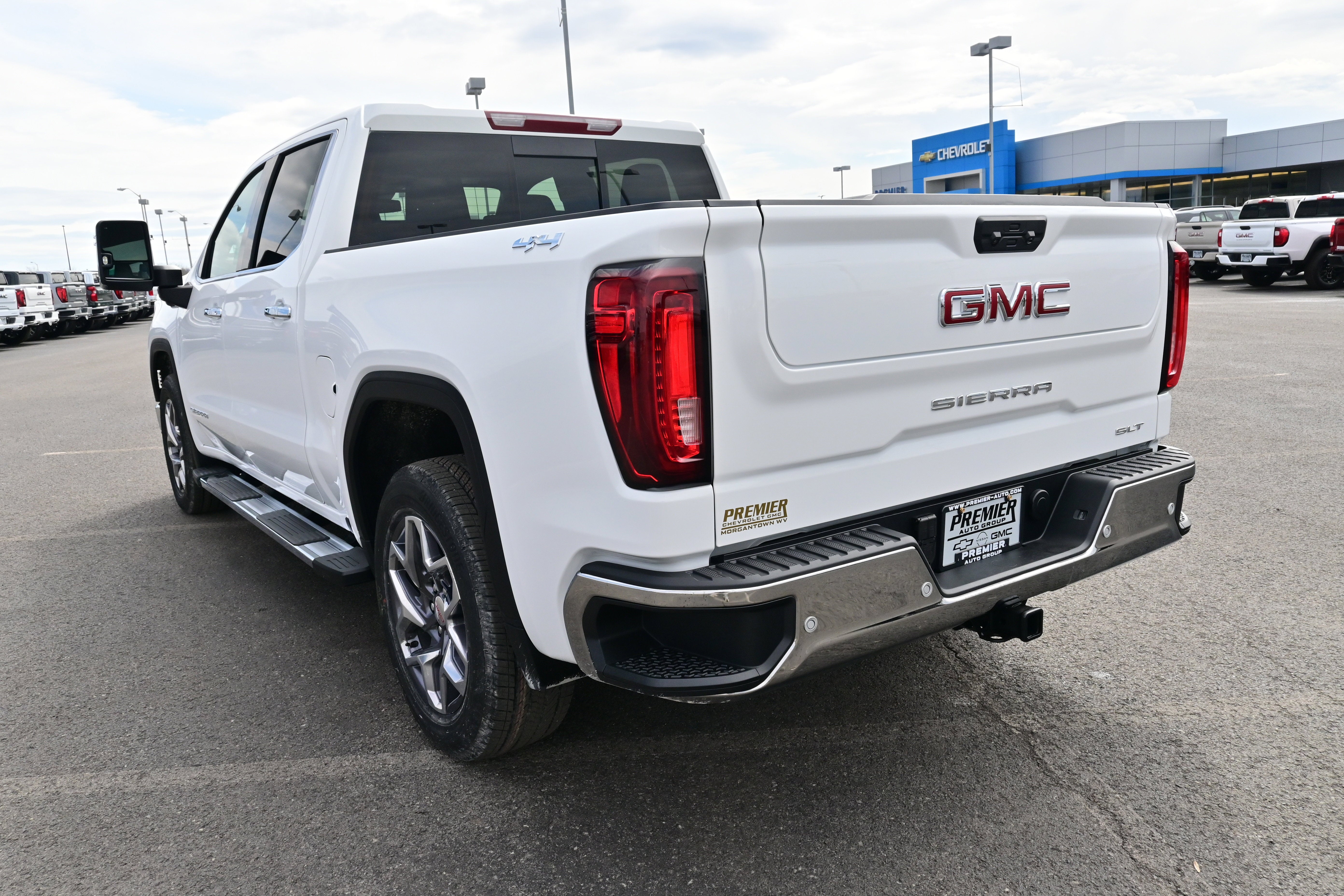 2026 GMC Sierra 1500 SLT