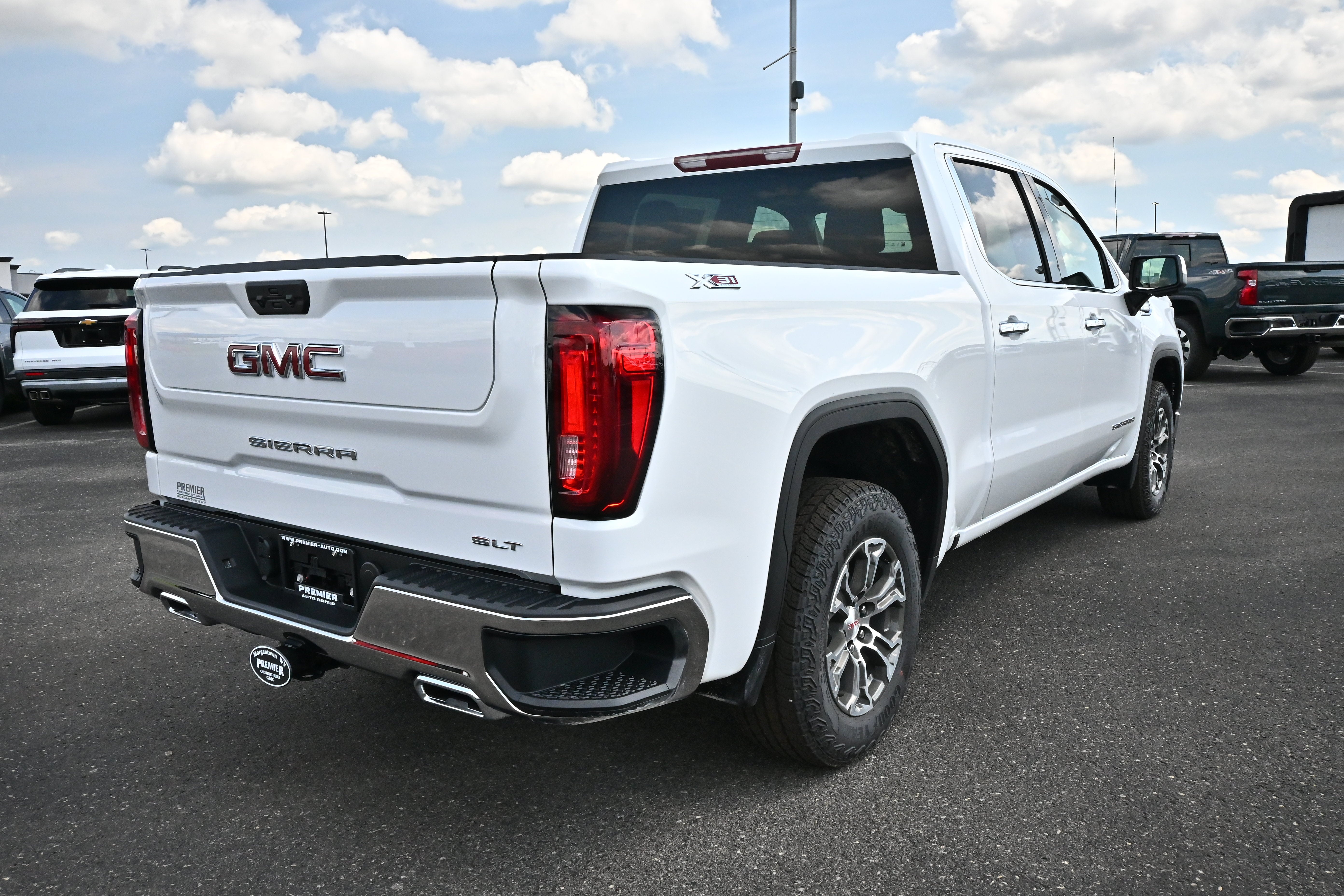 2026 GMC Sierra 1500 SLT