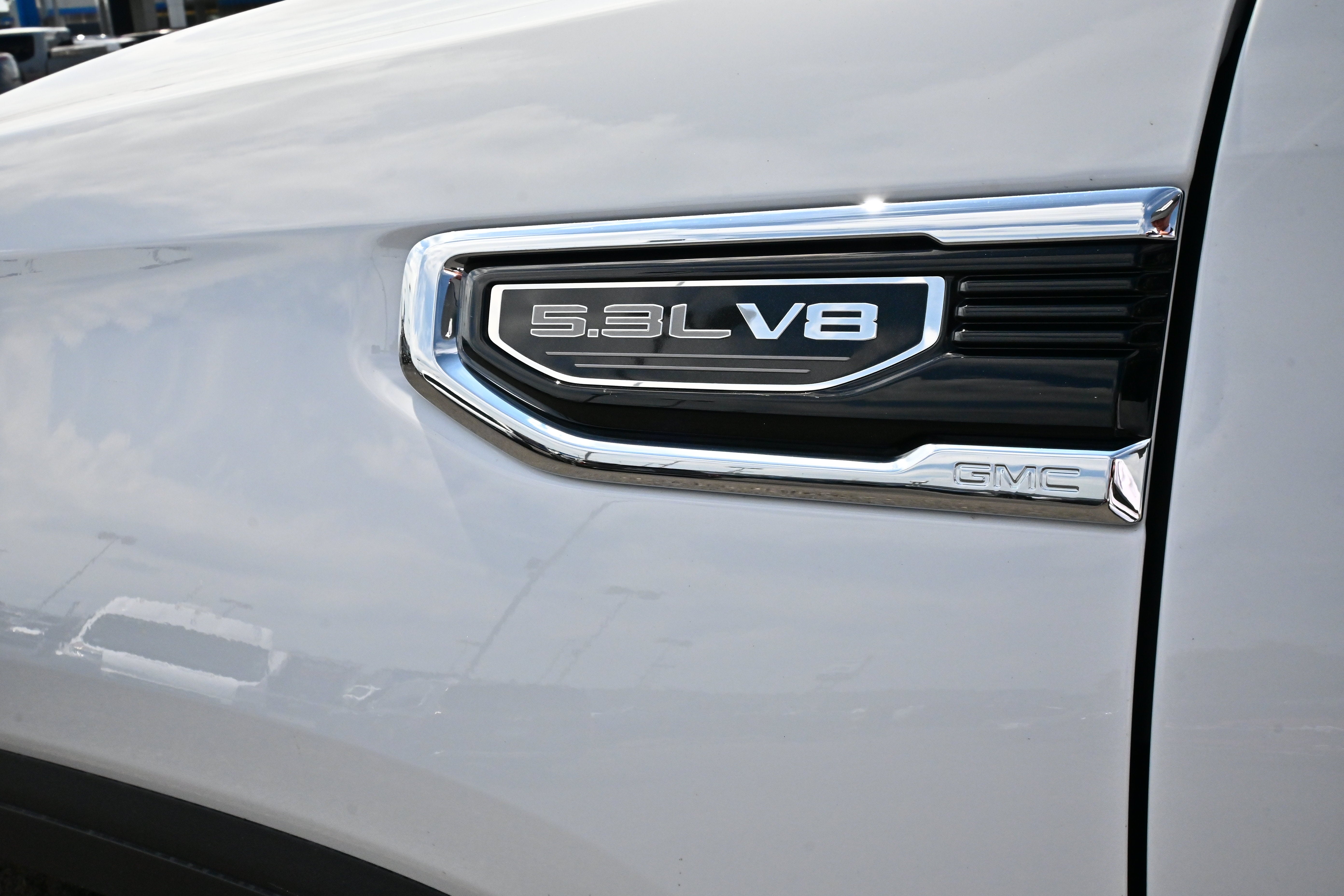 2026 GMC Sierra 1500 SLT - Photo 13