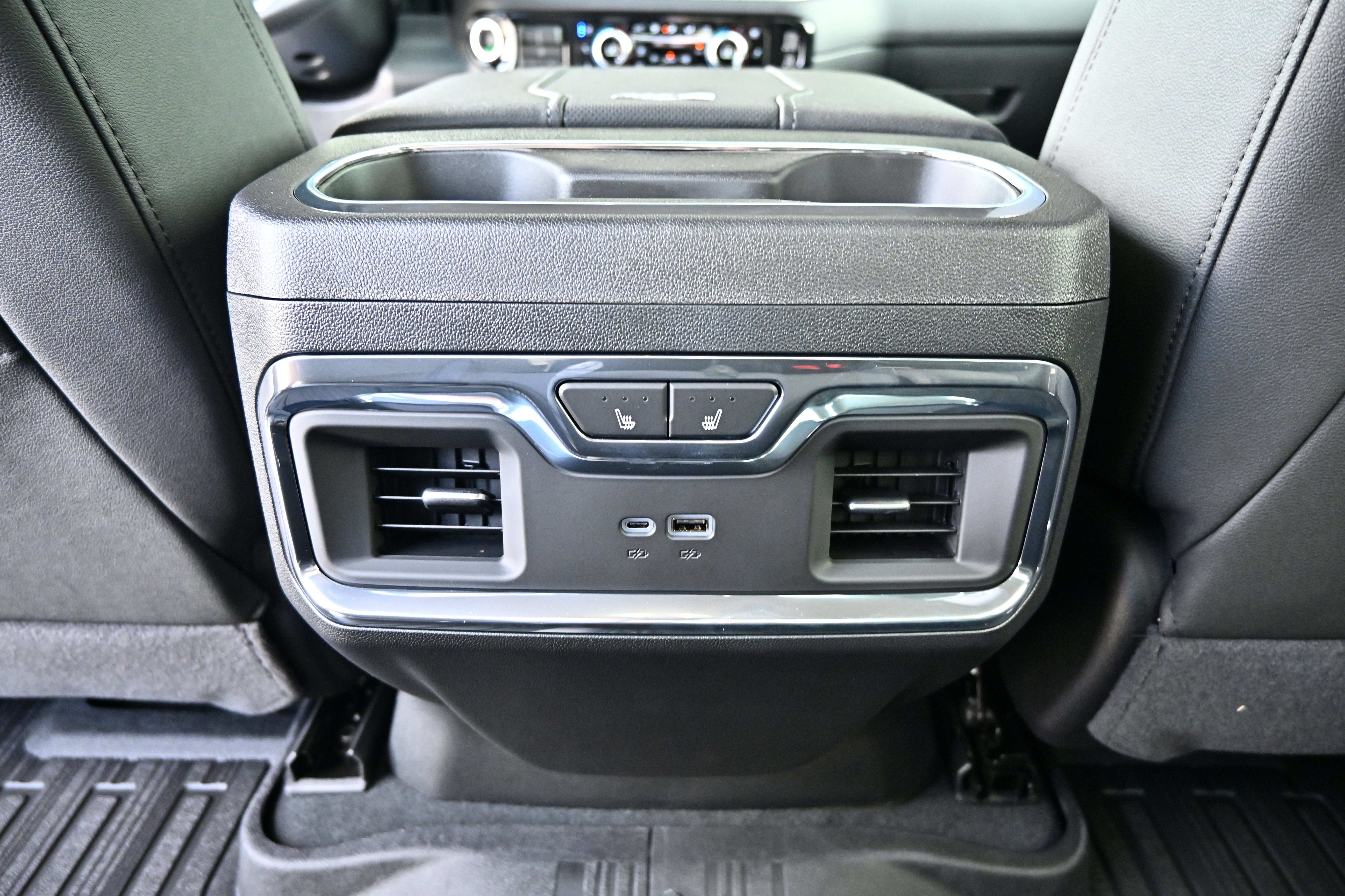 2026 GMC Sierra 1500 SLT - Photo 16