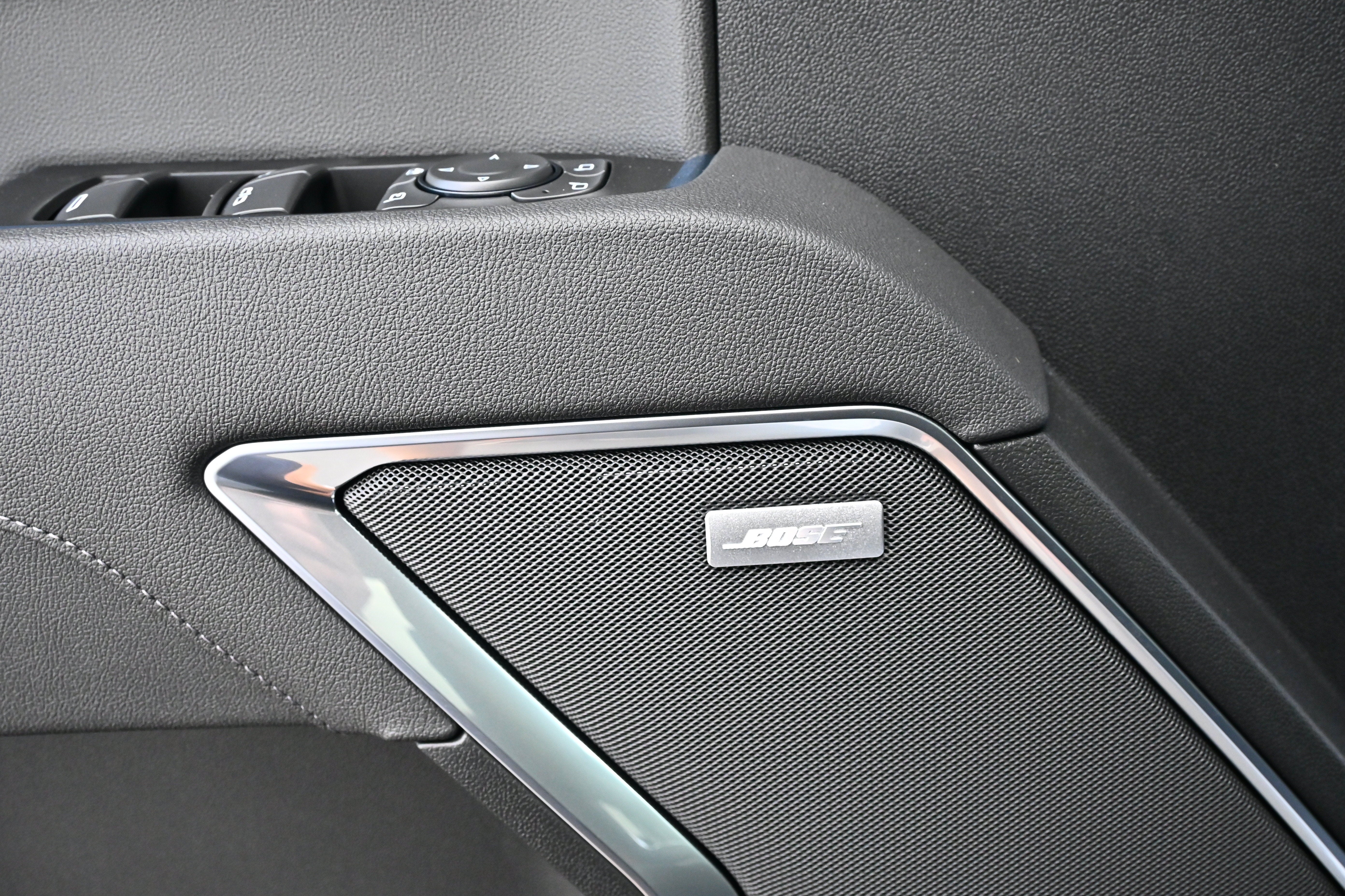 2026 GMC Sierra 1500 SLT - Photo 26
