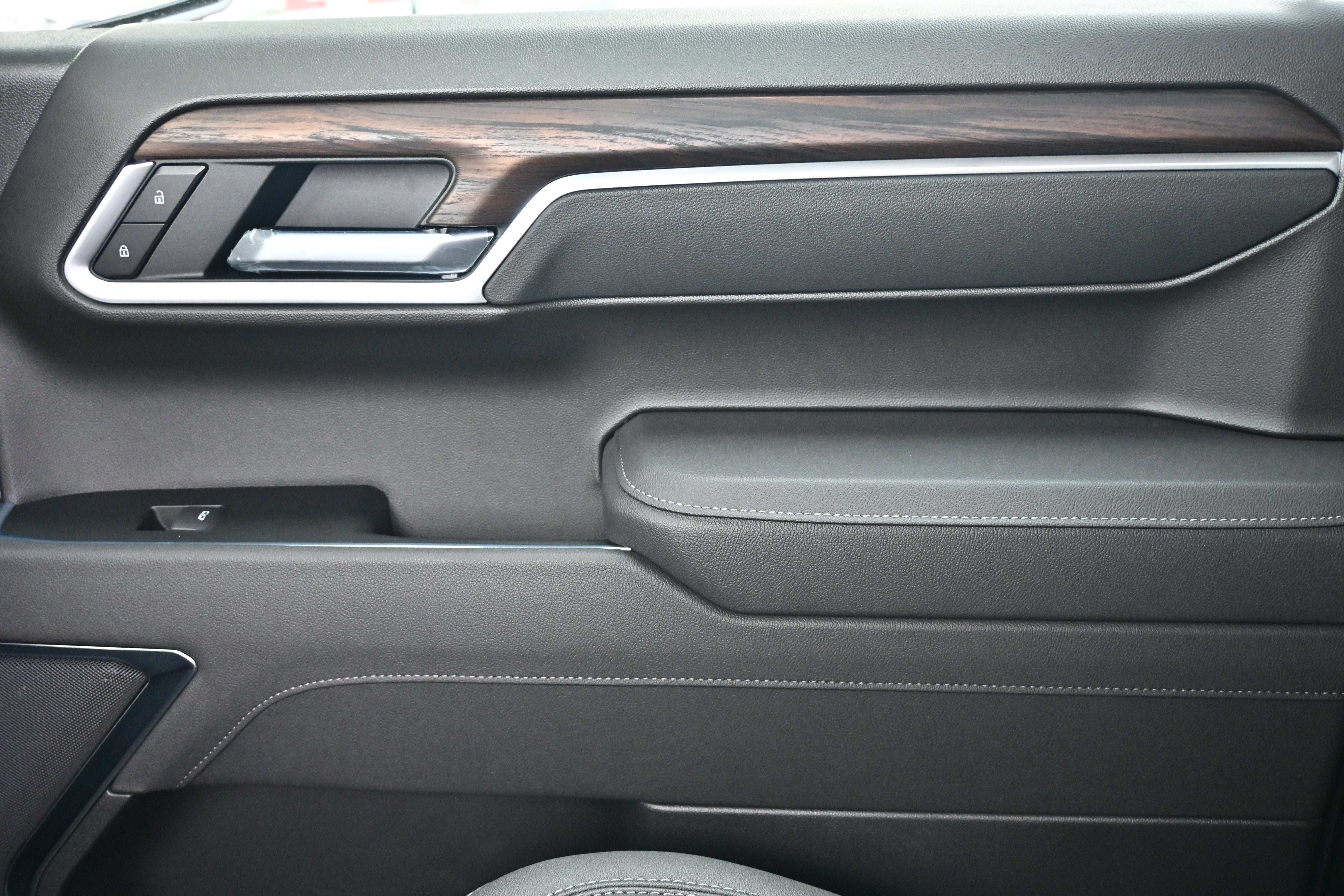 2026 GMC Sierra 1500 SLT - Photo 29