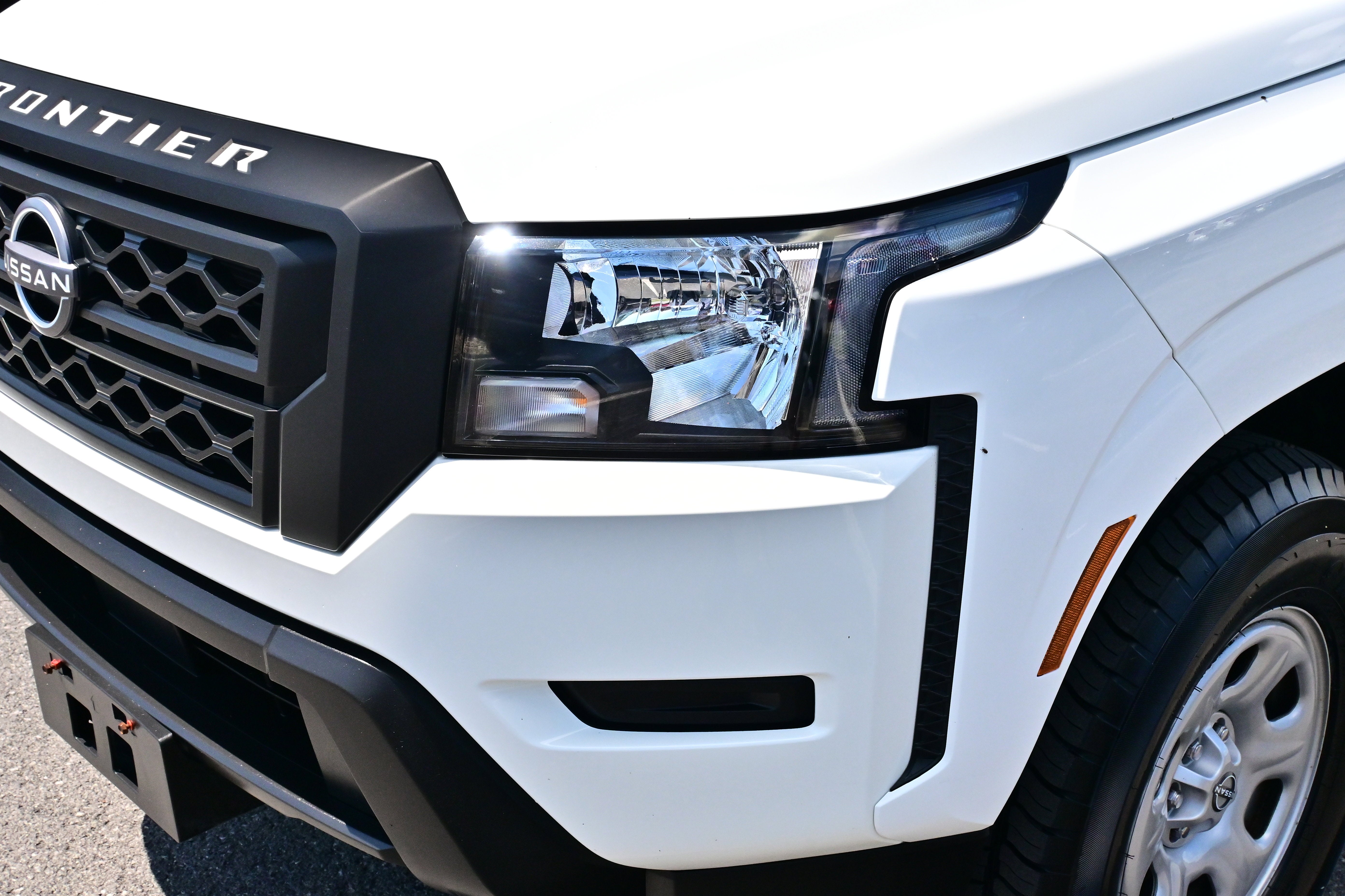 2022 Nissan Frontier S