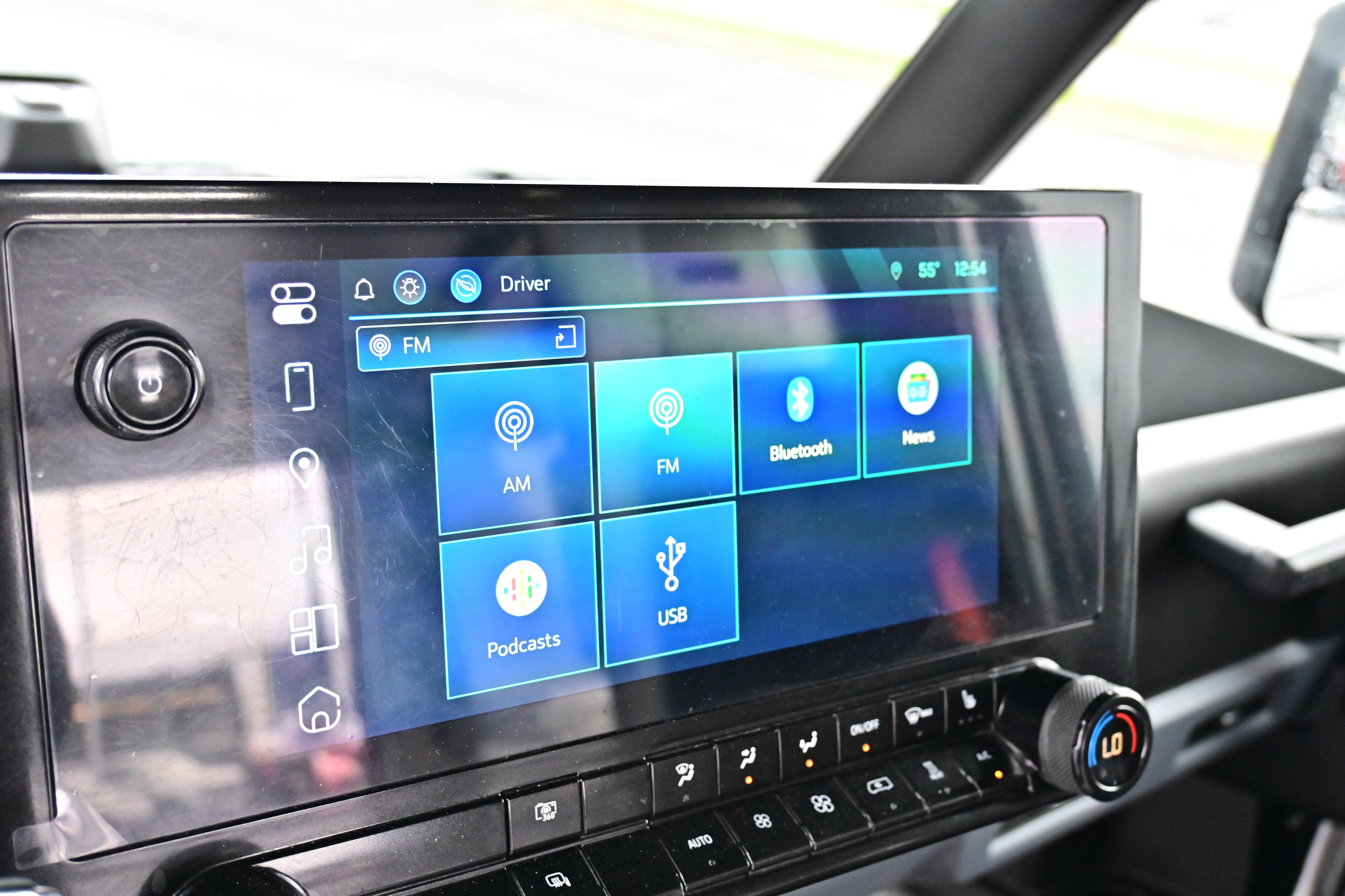 2024 BrightDrop Zevo 400 EJY