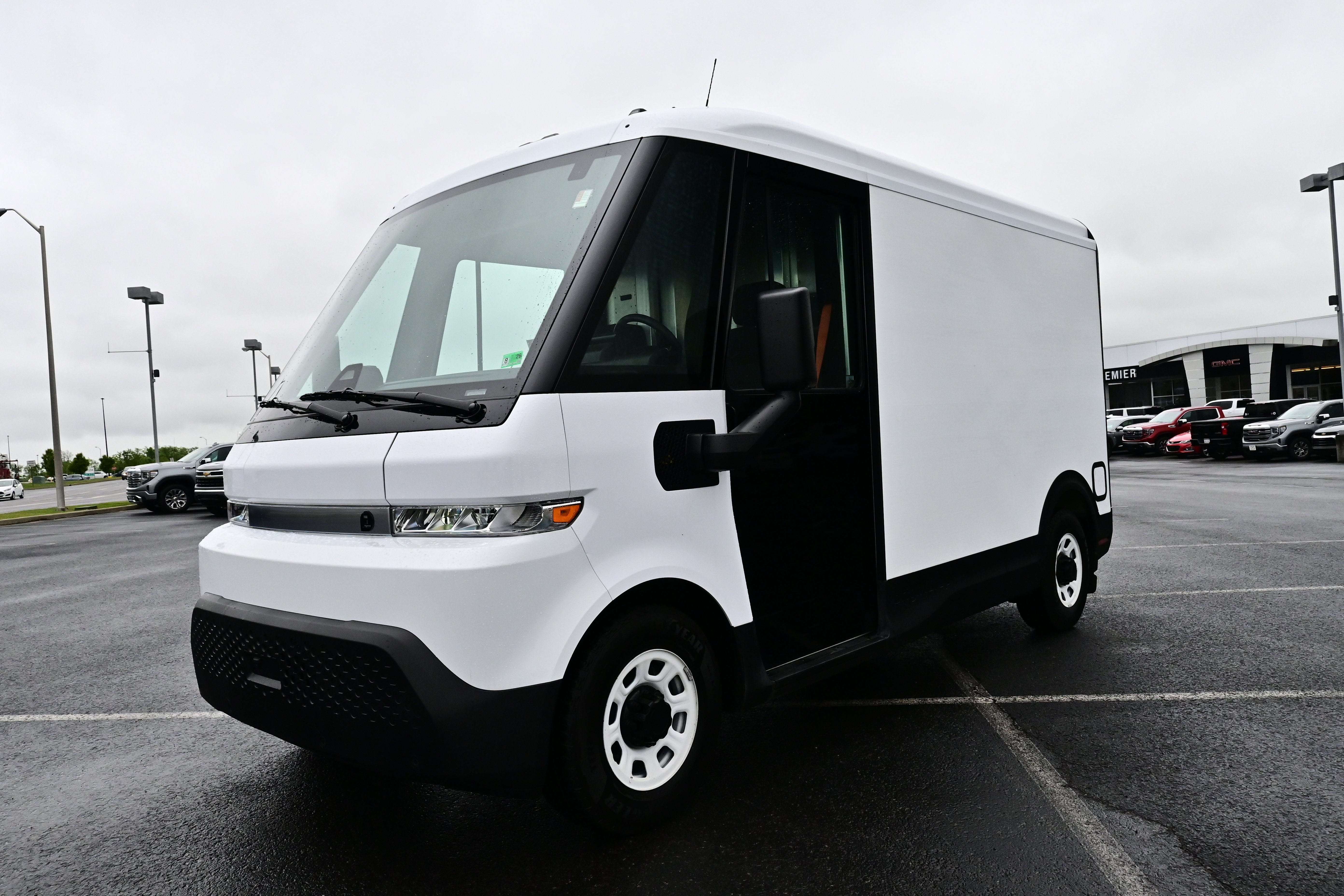 2024 BrightDrop Zevo 400 EJY