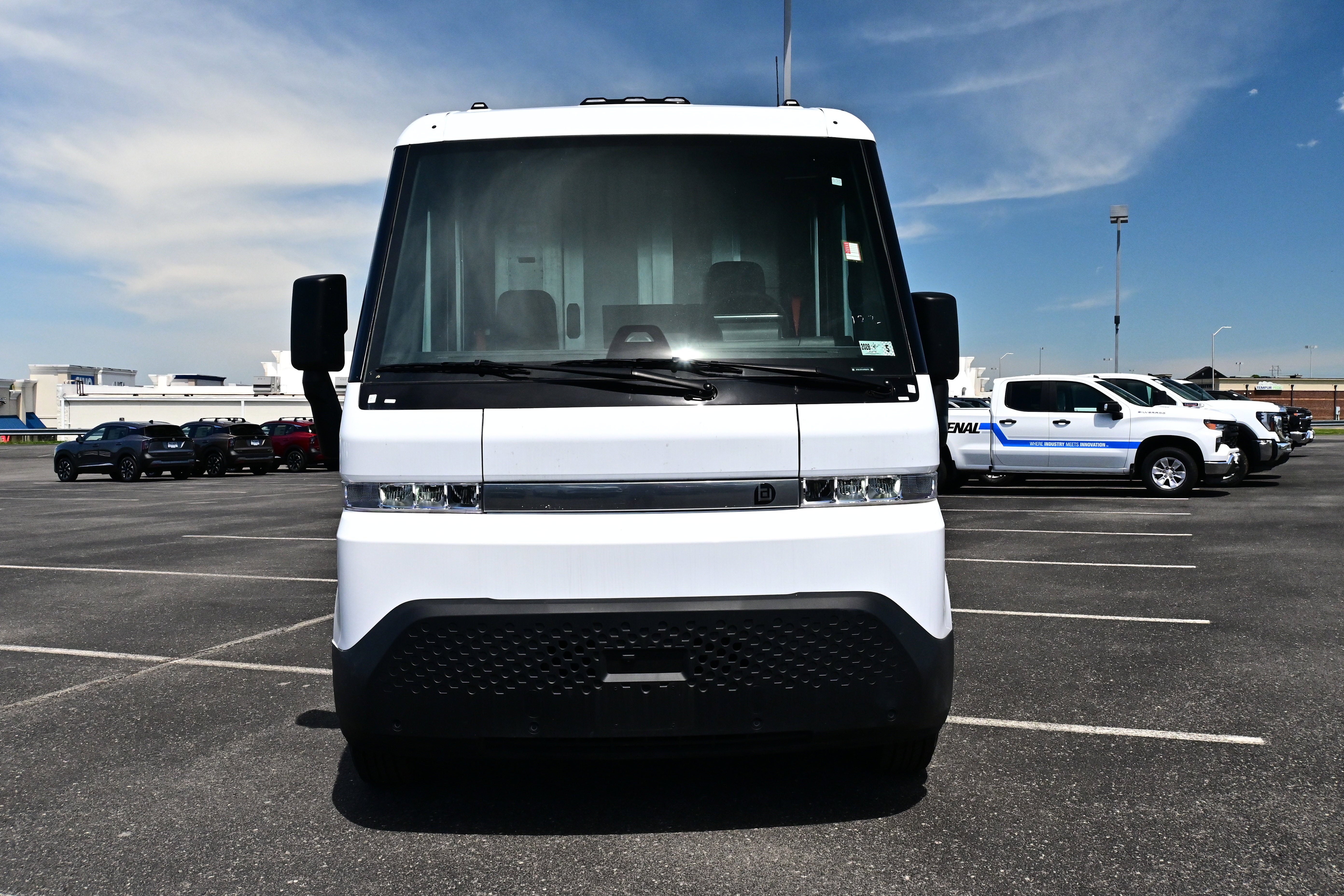 2024 BrightDrop Zevo 600 EJY
