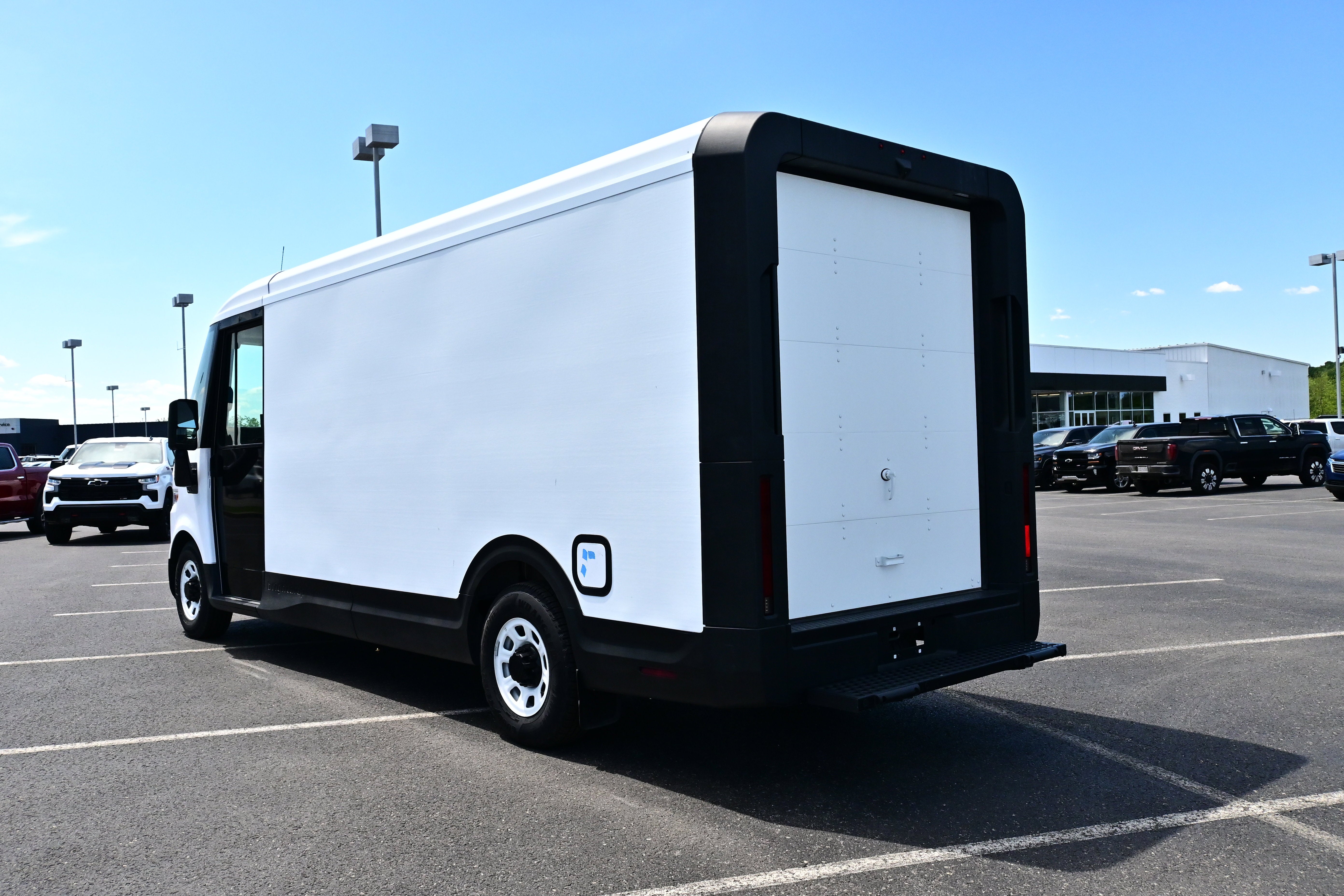 2024 BrightDrop Zevo 600 EJY