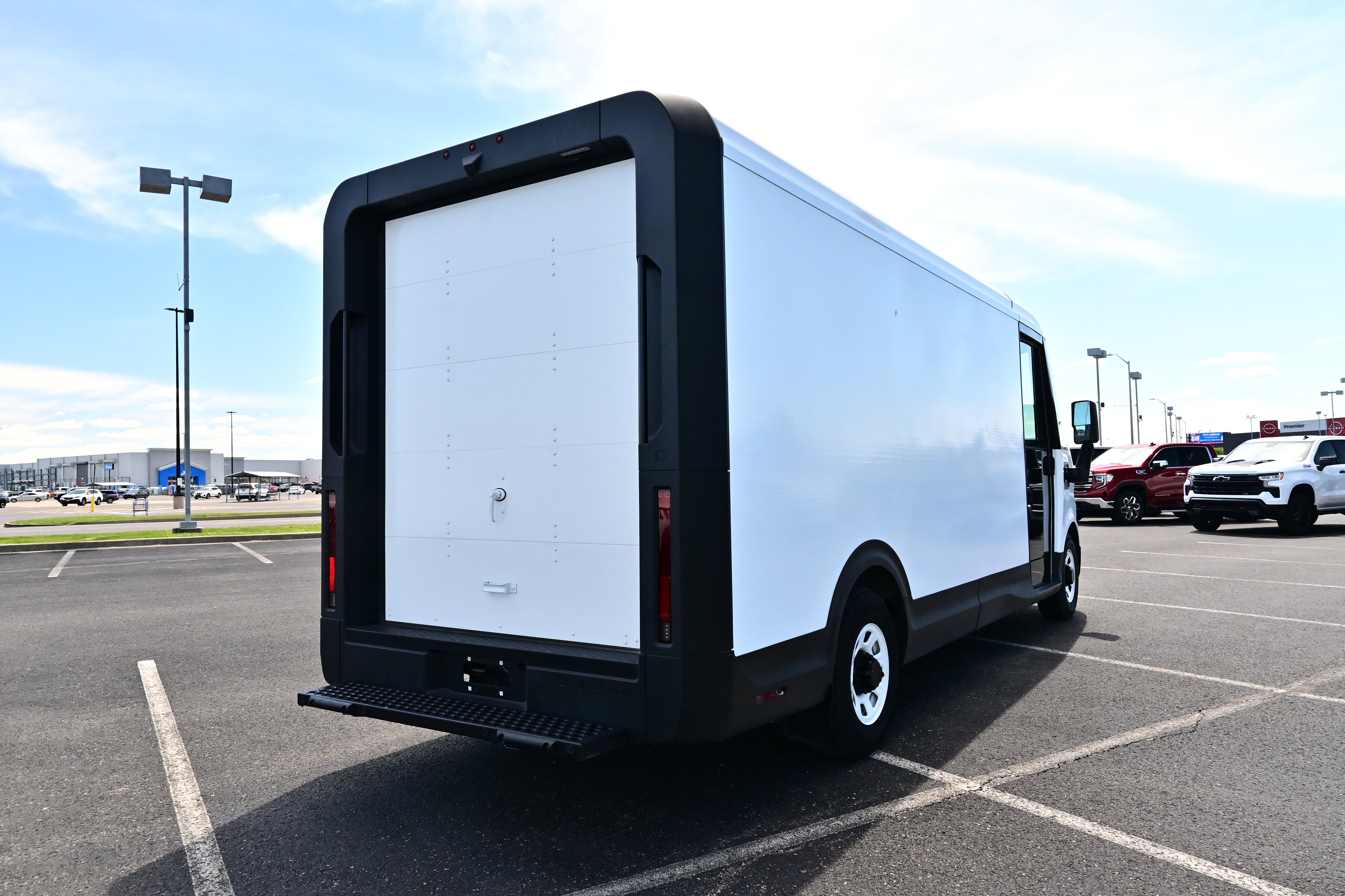 2024 BrightDrop Zevo 600 EJY