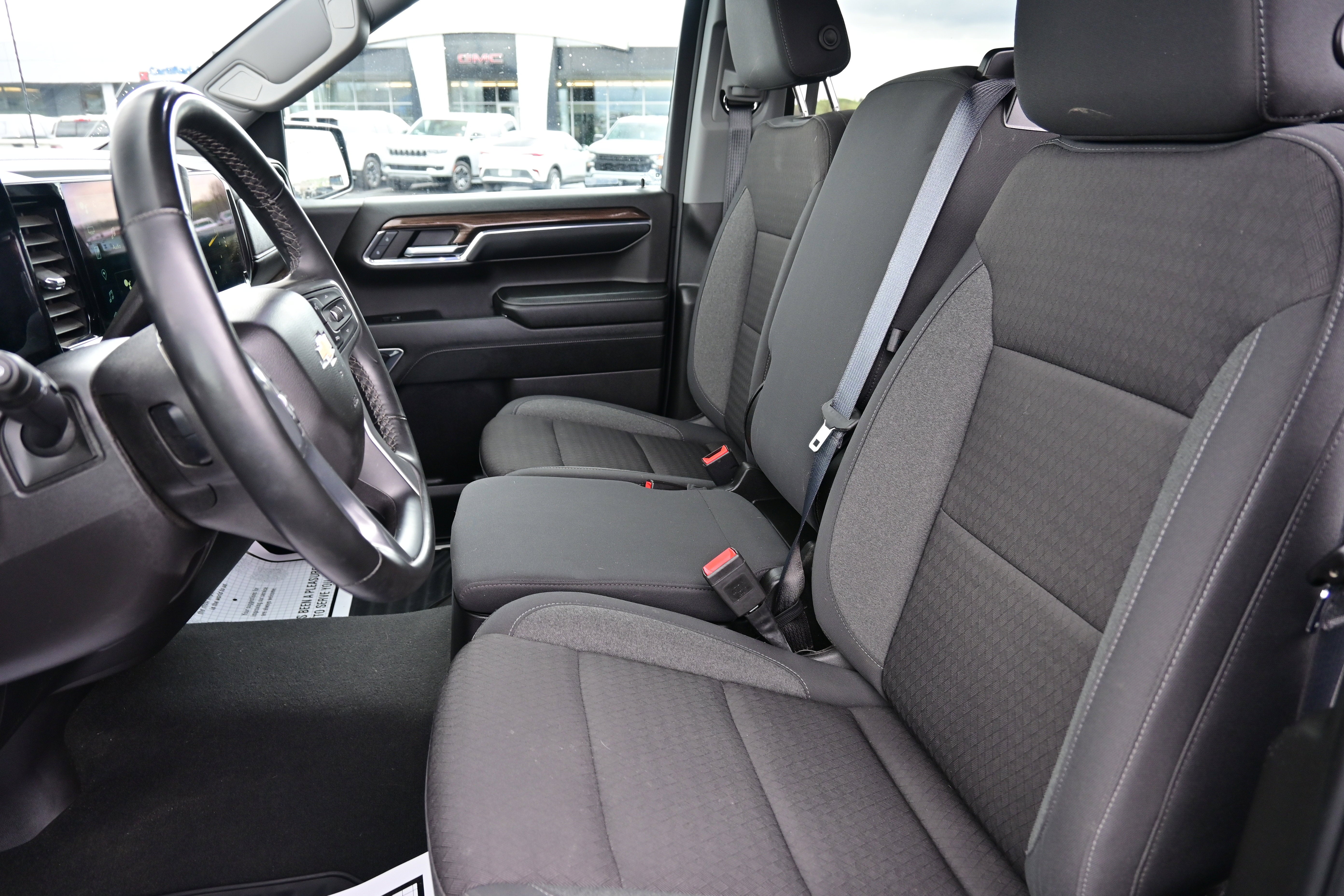 2024 Chevrolet Silverado 1500 LT (2FL)