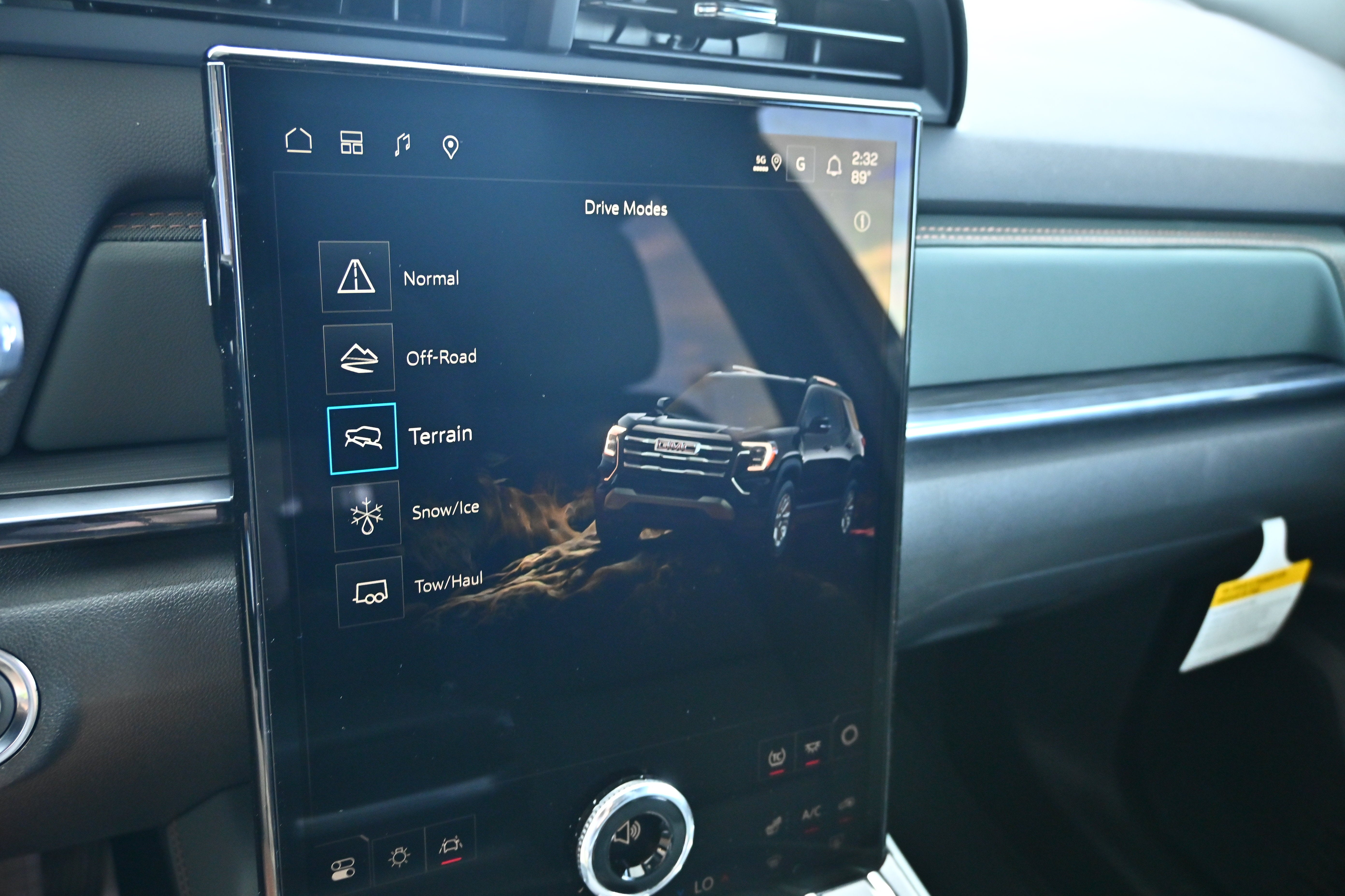 2027 GMC Terrain AT4