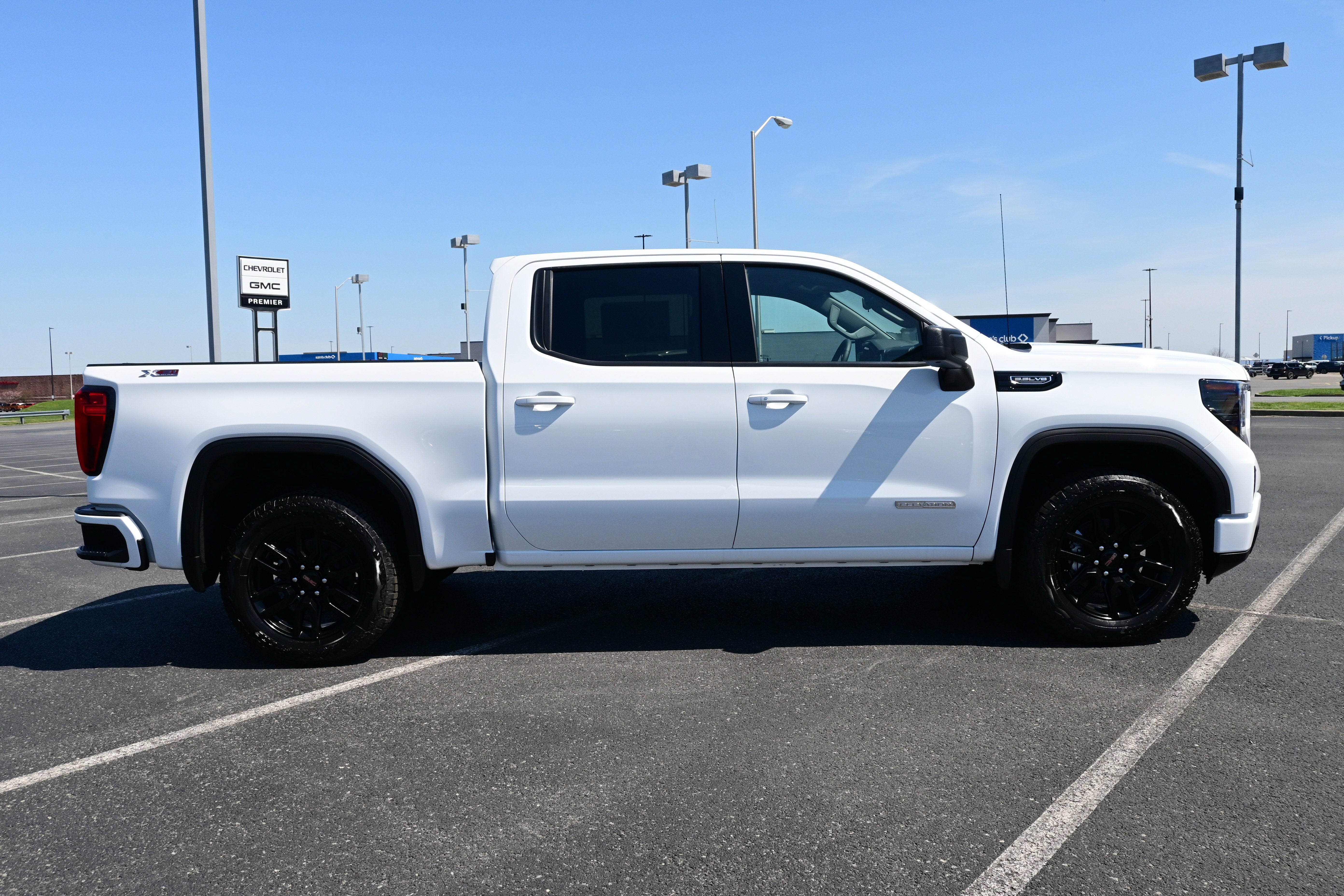 2026 GMC Sierra 1500 Elevation