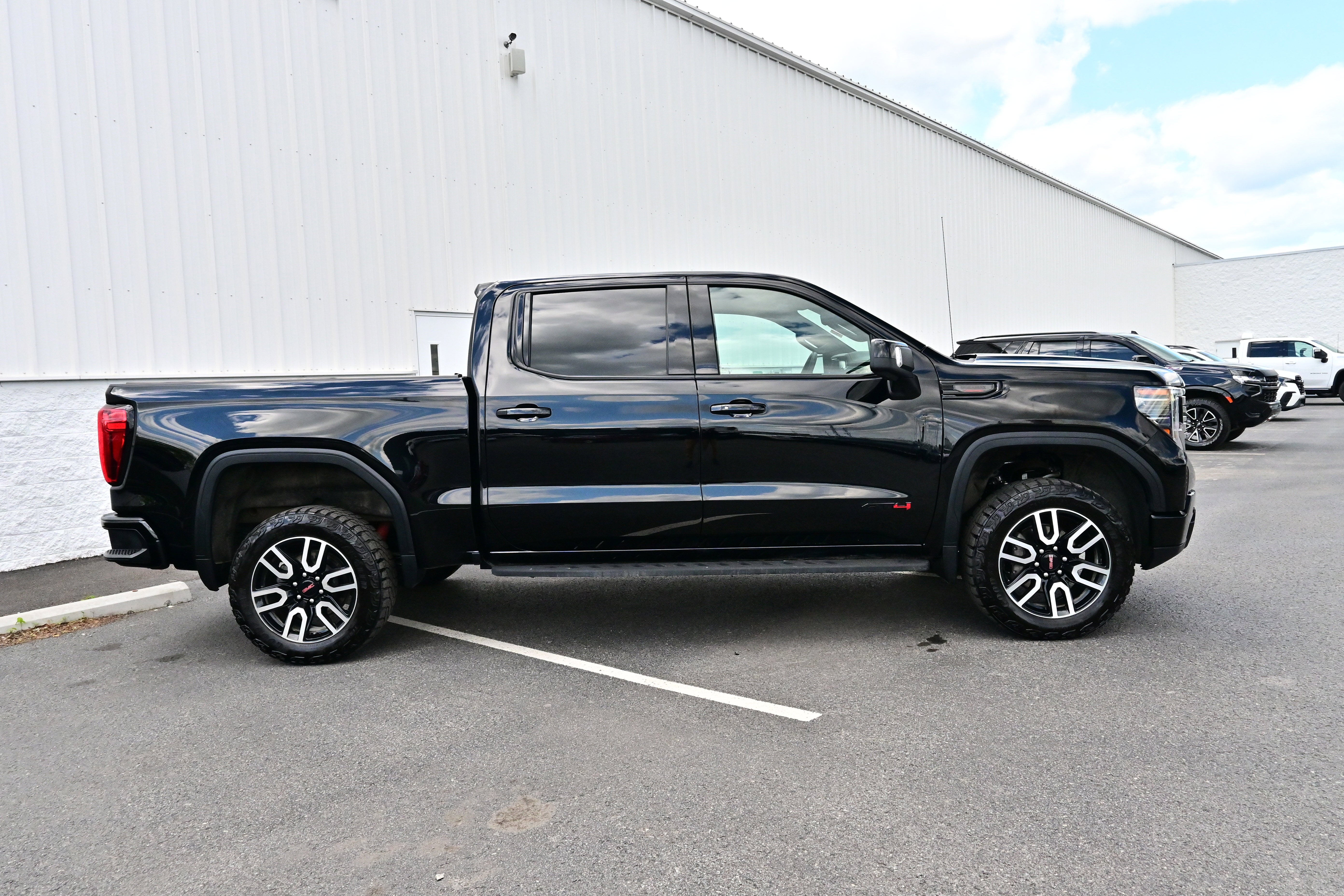 2025 GMC Sierra 1500 AT4