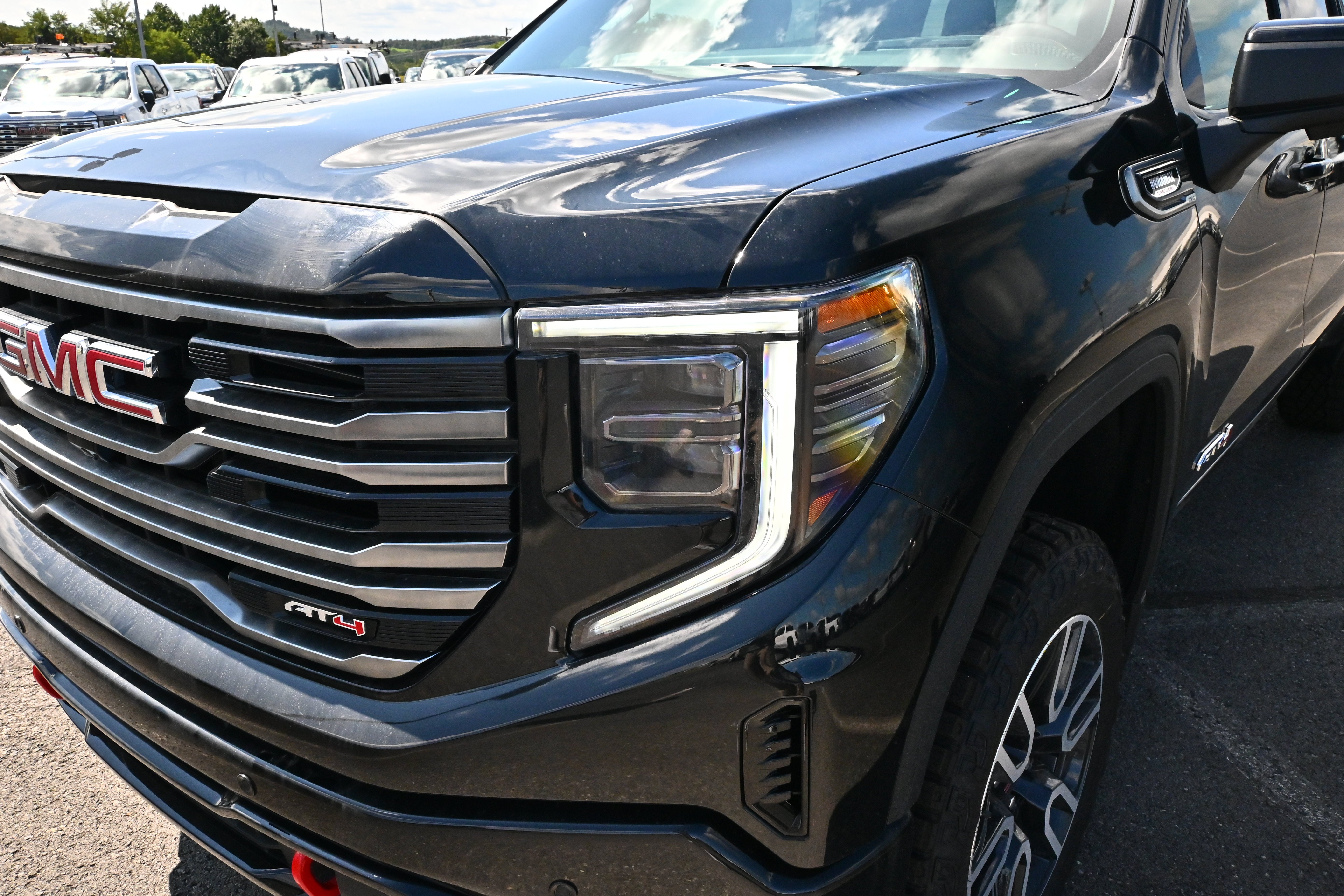 2026 GMC Sierra 1500 AT4 - Photo 14