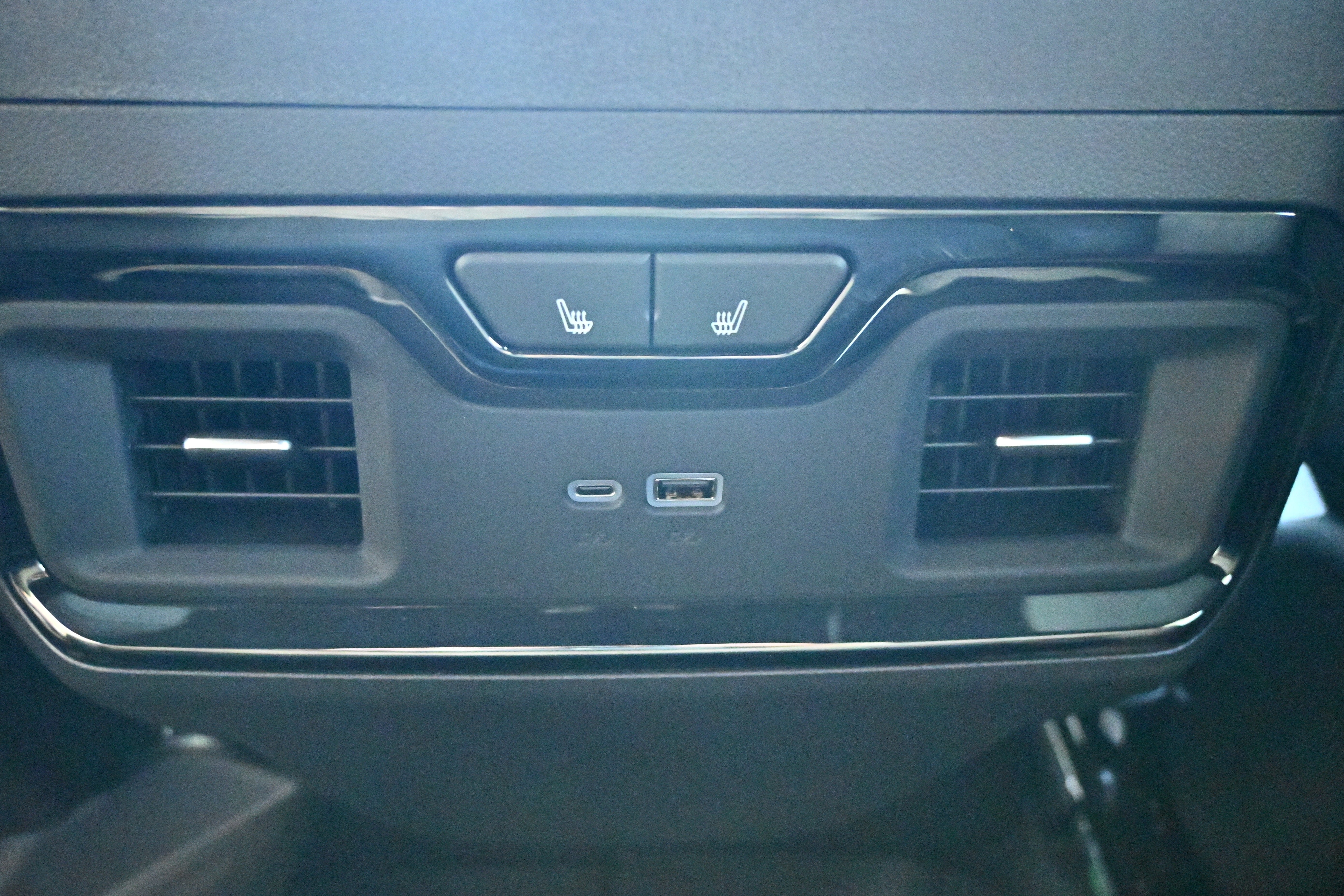 2026 GMC Sierra 1500 AT4 - Photo 16