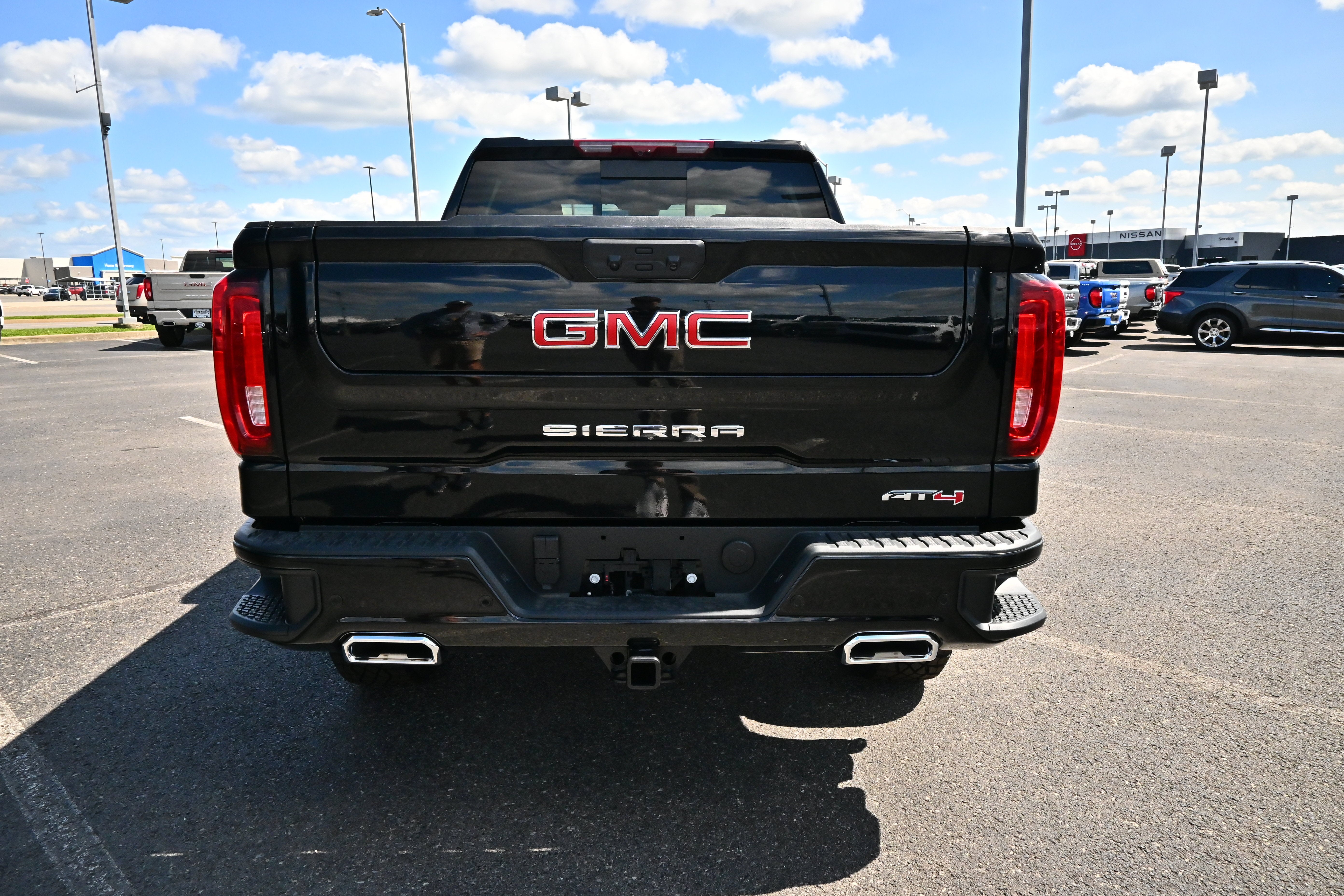 2026 GMC Sierra 1500 AT4 - Photo 7