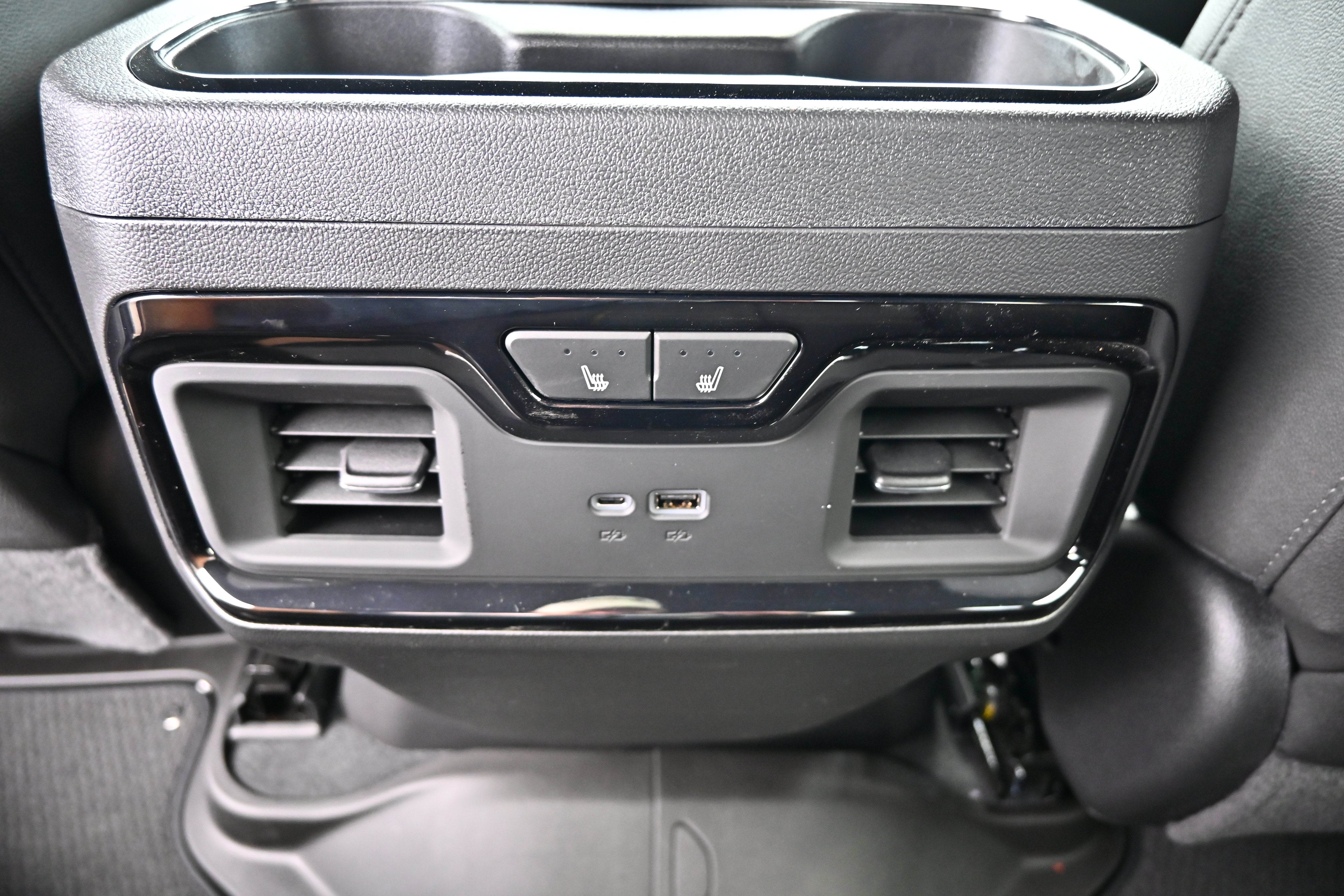 2026 GMC Sierra 1500 AT4 - Photo 17