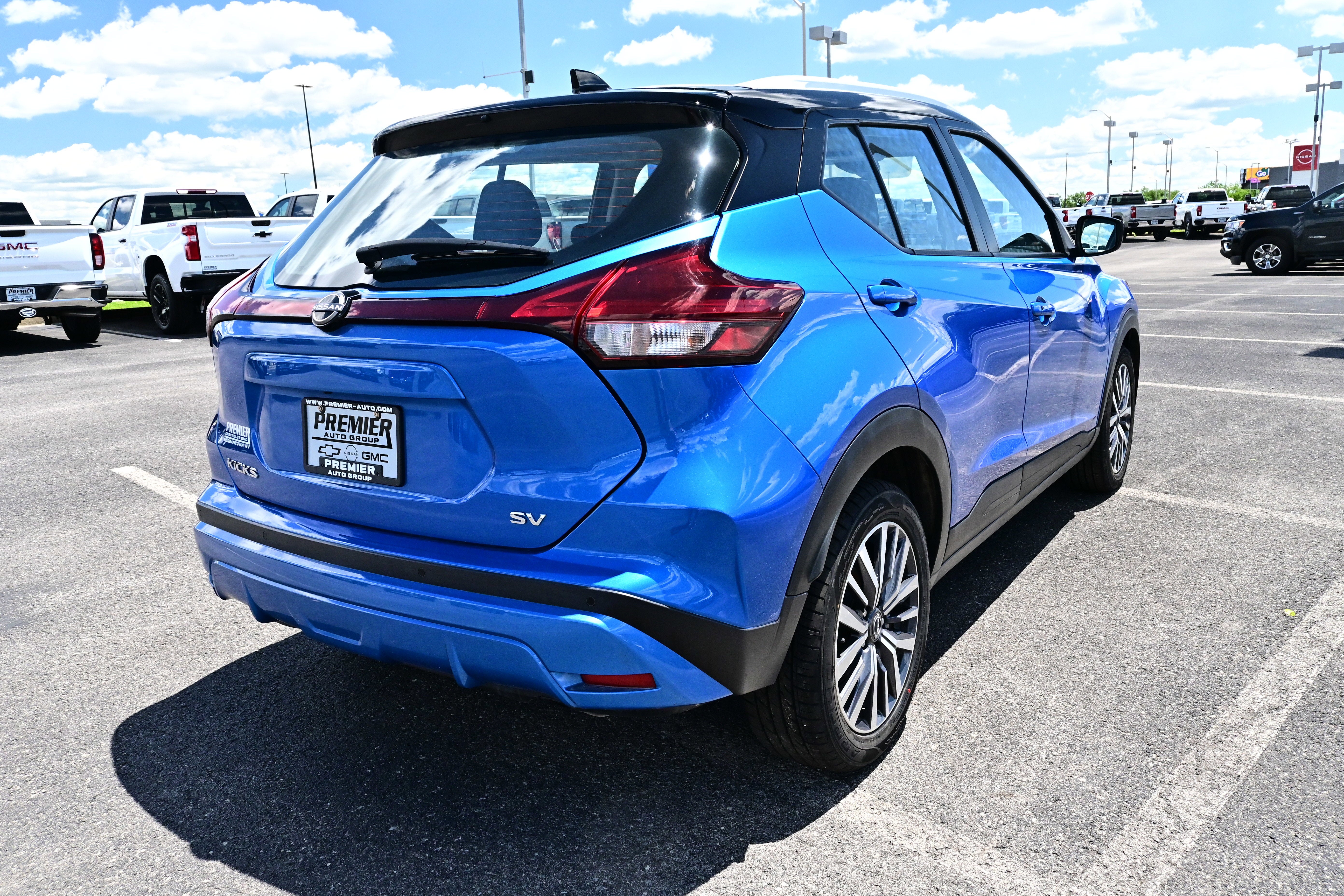 2023 Nissan Kicks SV