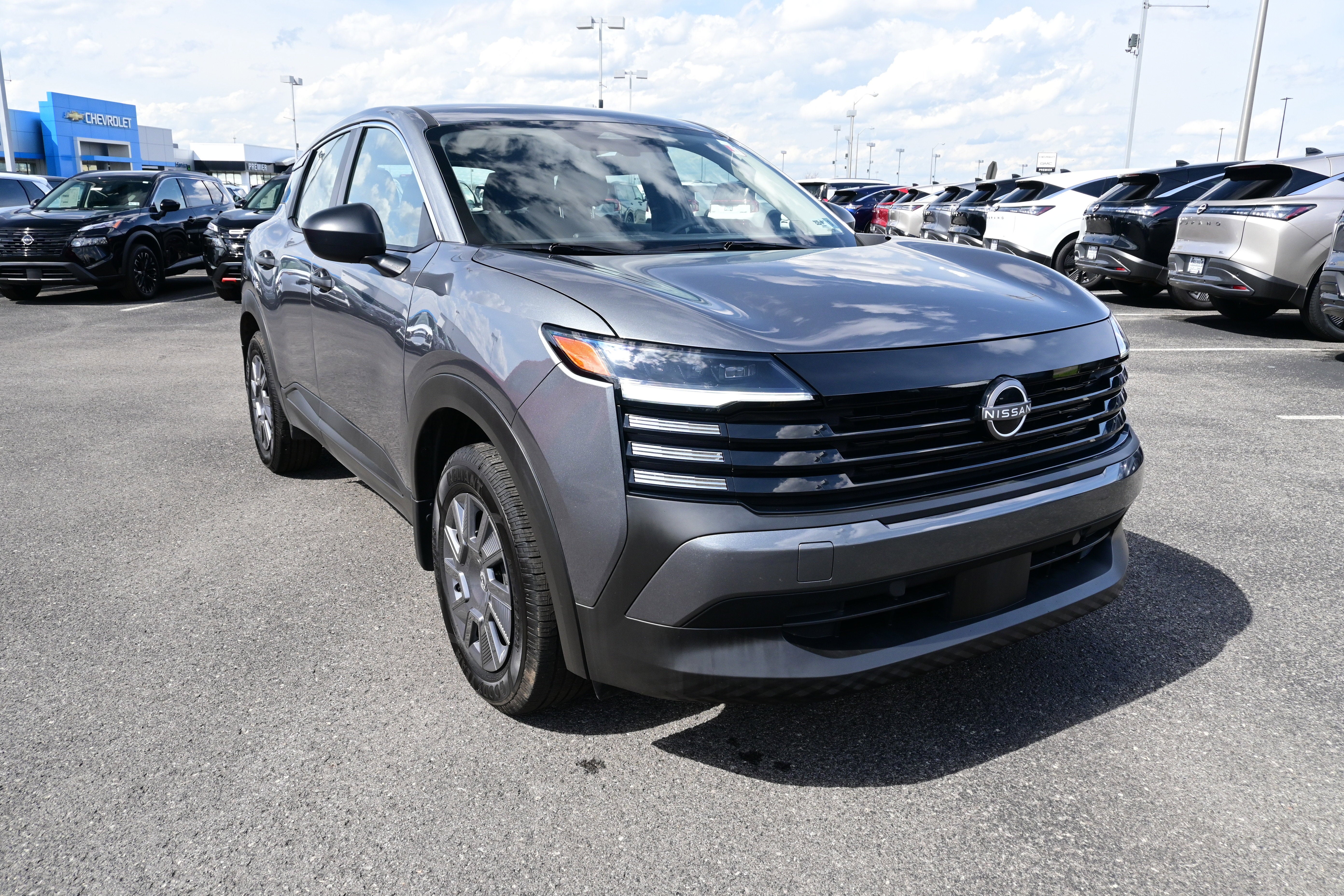2025 Nissan Kicks S