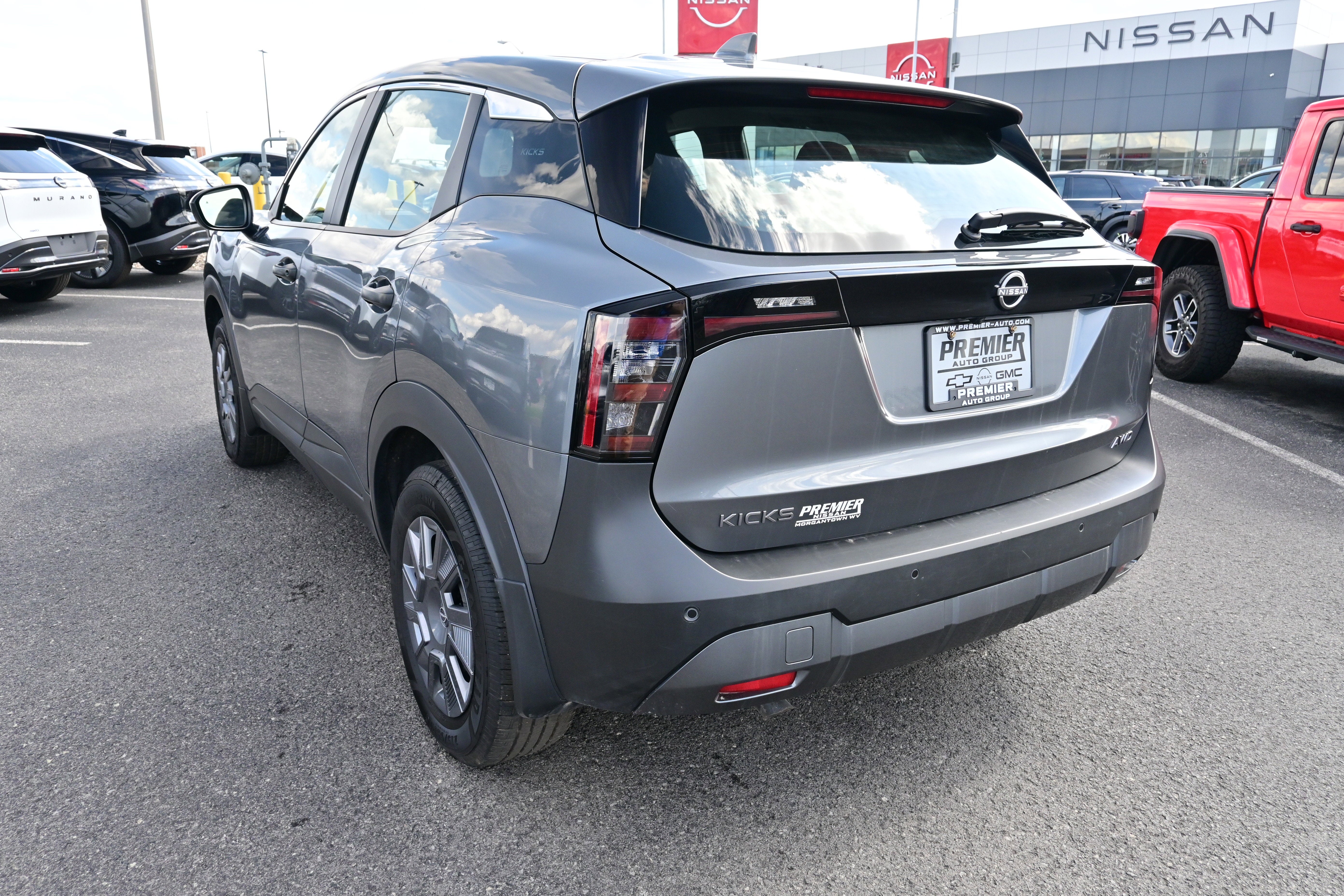 2025 Nissan Kicks S