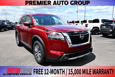 2022 Nissan Pathfinder SL