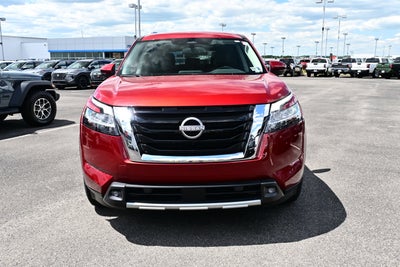 2022 Nissan Pathfinder SL