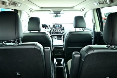 2023 Nissan Pathfinder Platinum