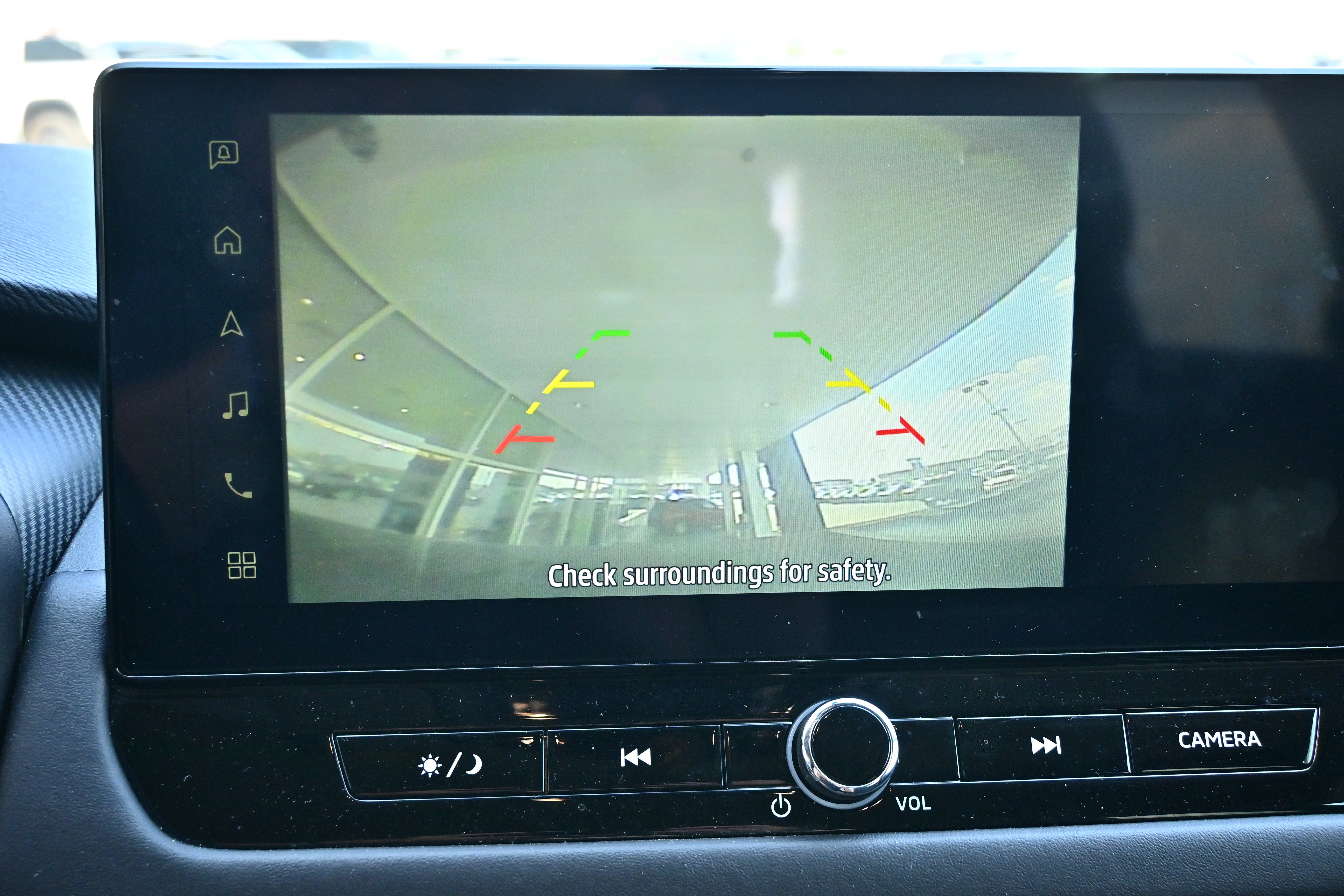2025 Mitsubishi Outlander ES