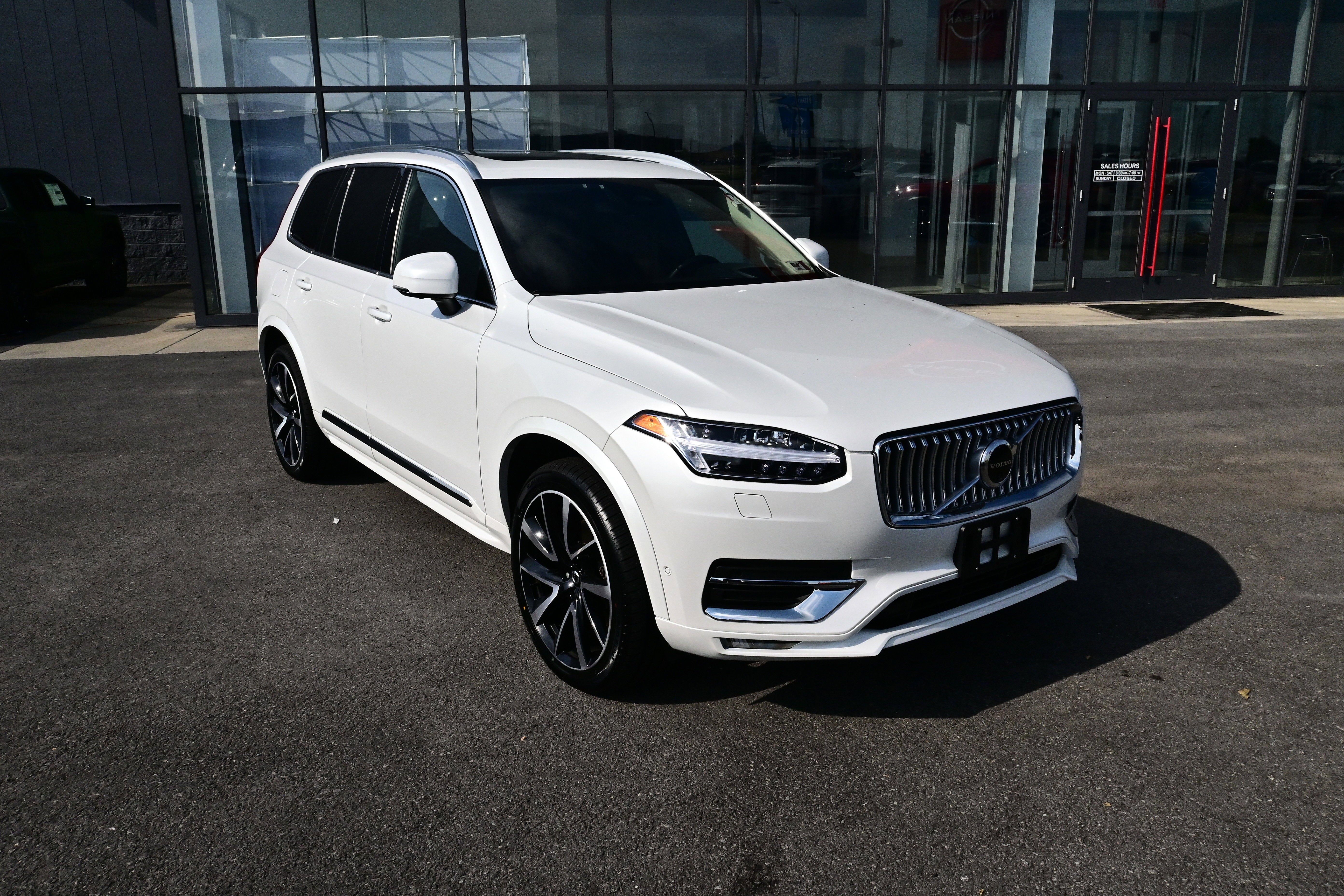 2024 Volvo XC90 Ultimate Bright Theme